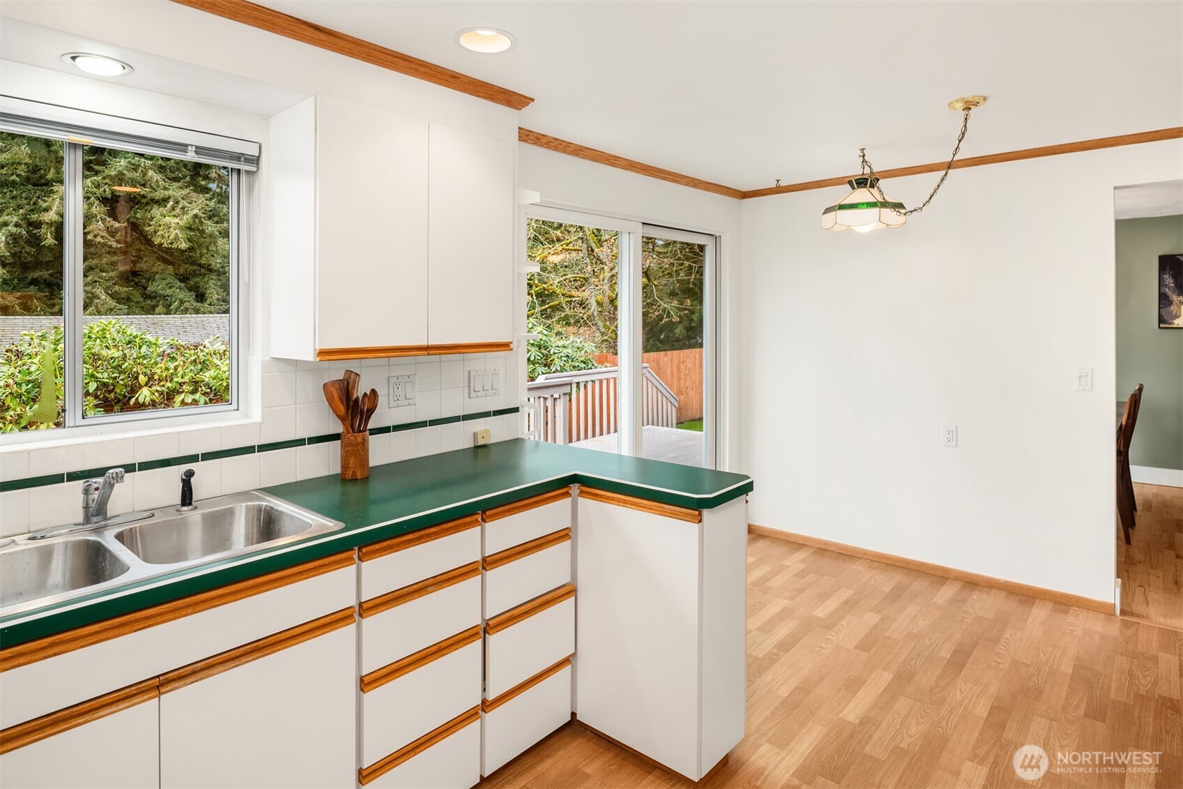 533 N 185th Place , Shoreline, WA 98133