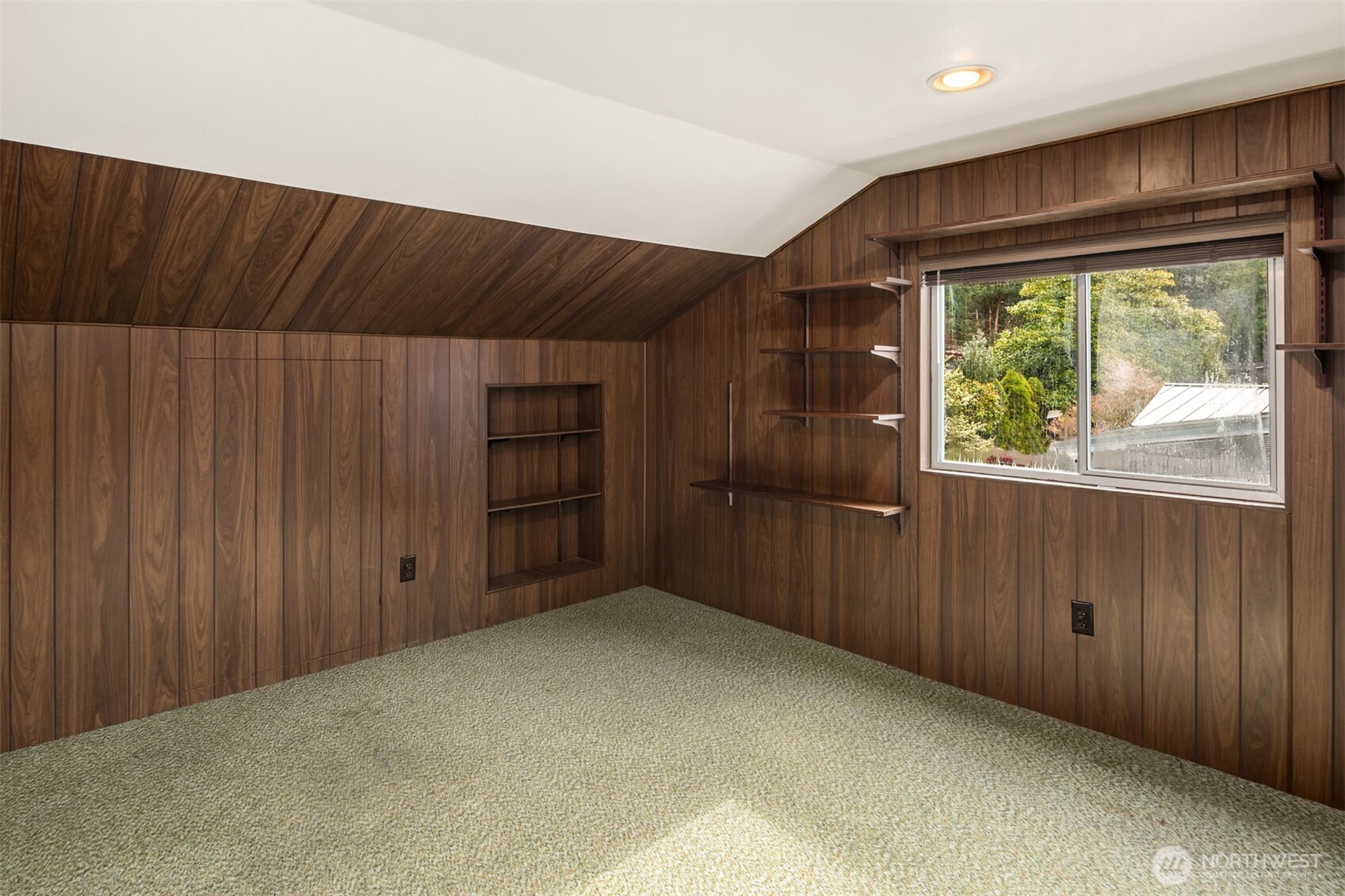 533 N 185th Place , Shoreline, WA 98133