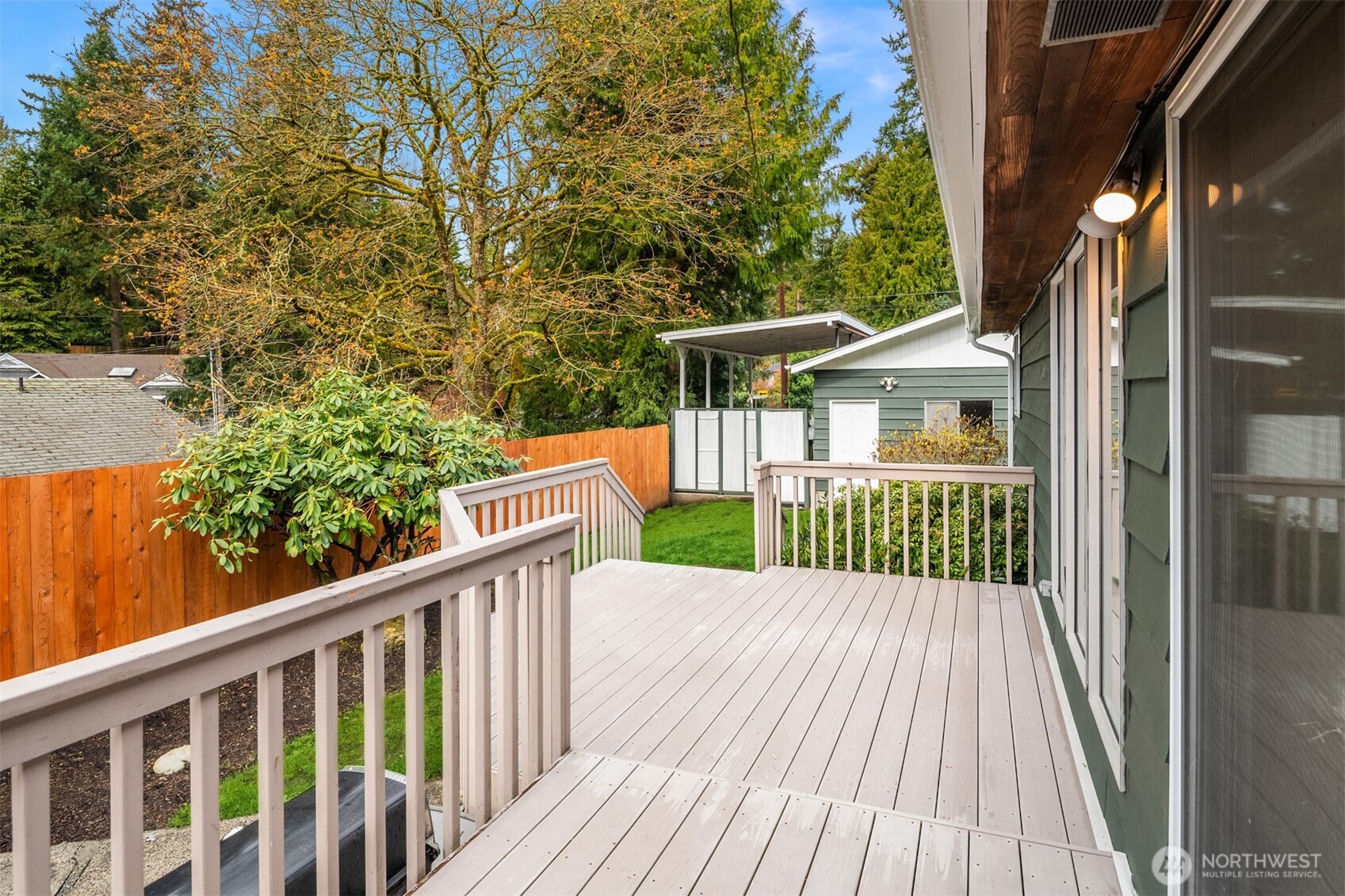 533 N 185th Place , Shoreline, WA 98133