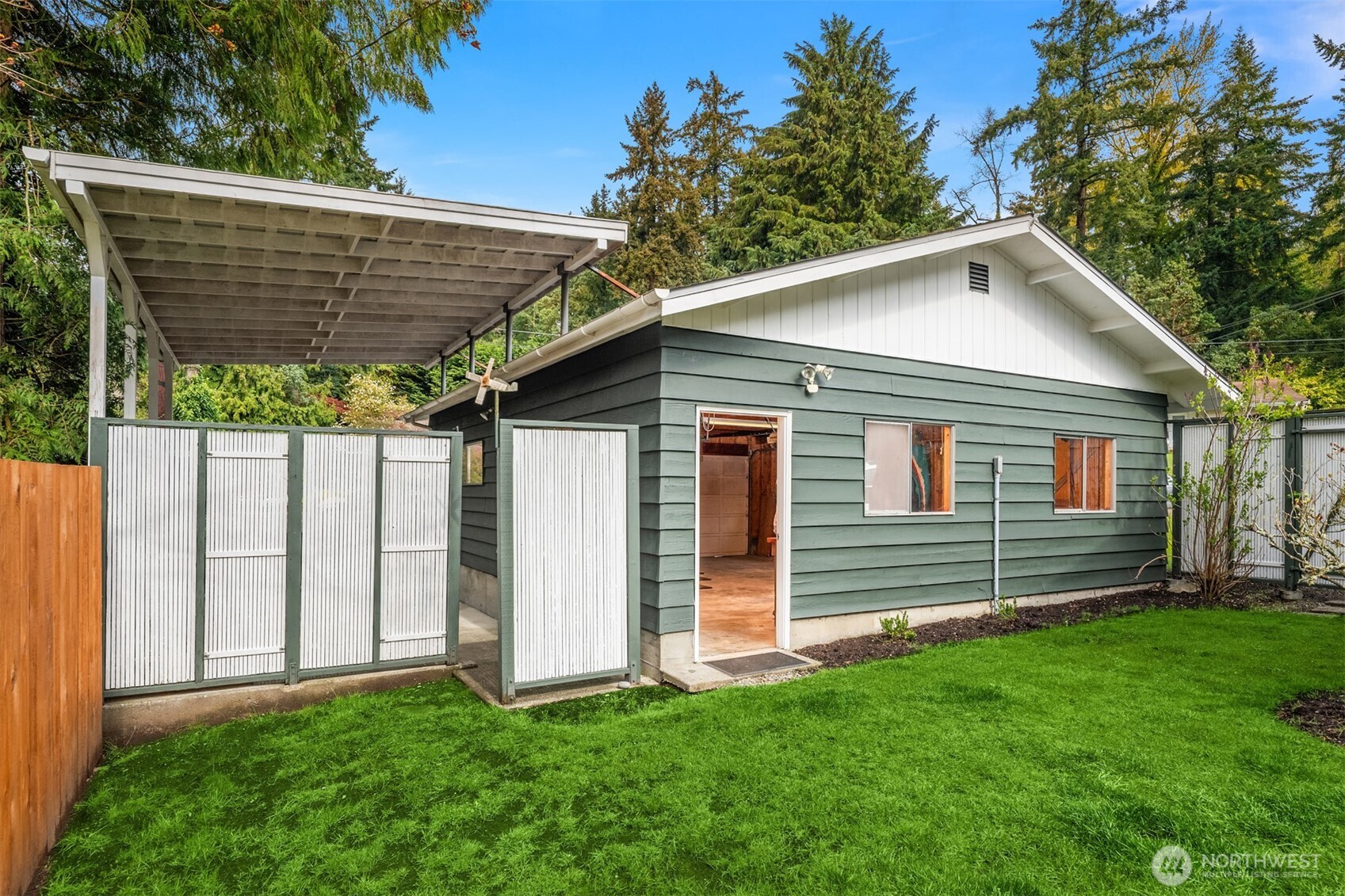533 N 185th Place , Shoreline, WA 98133