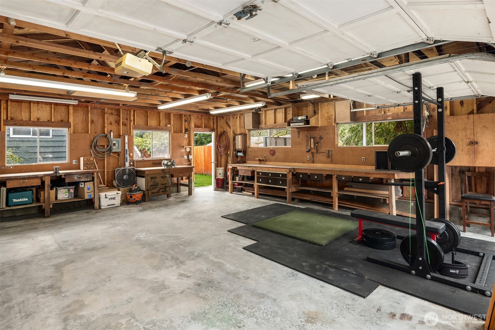 533 N 185th Place , Shoreline, WA 98133