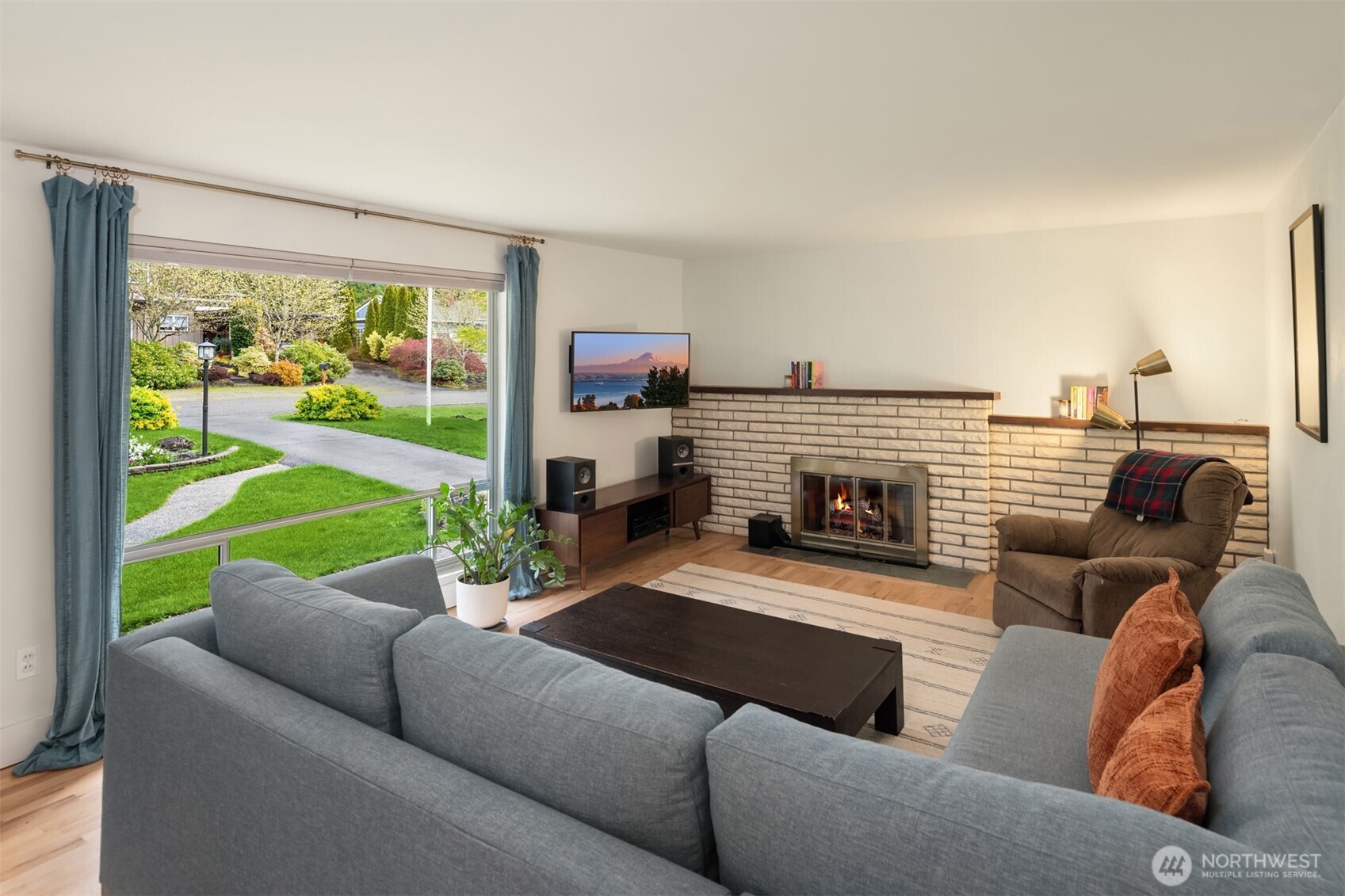 533 N 185th Place , Shoreline, WA 98133
