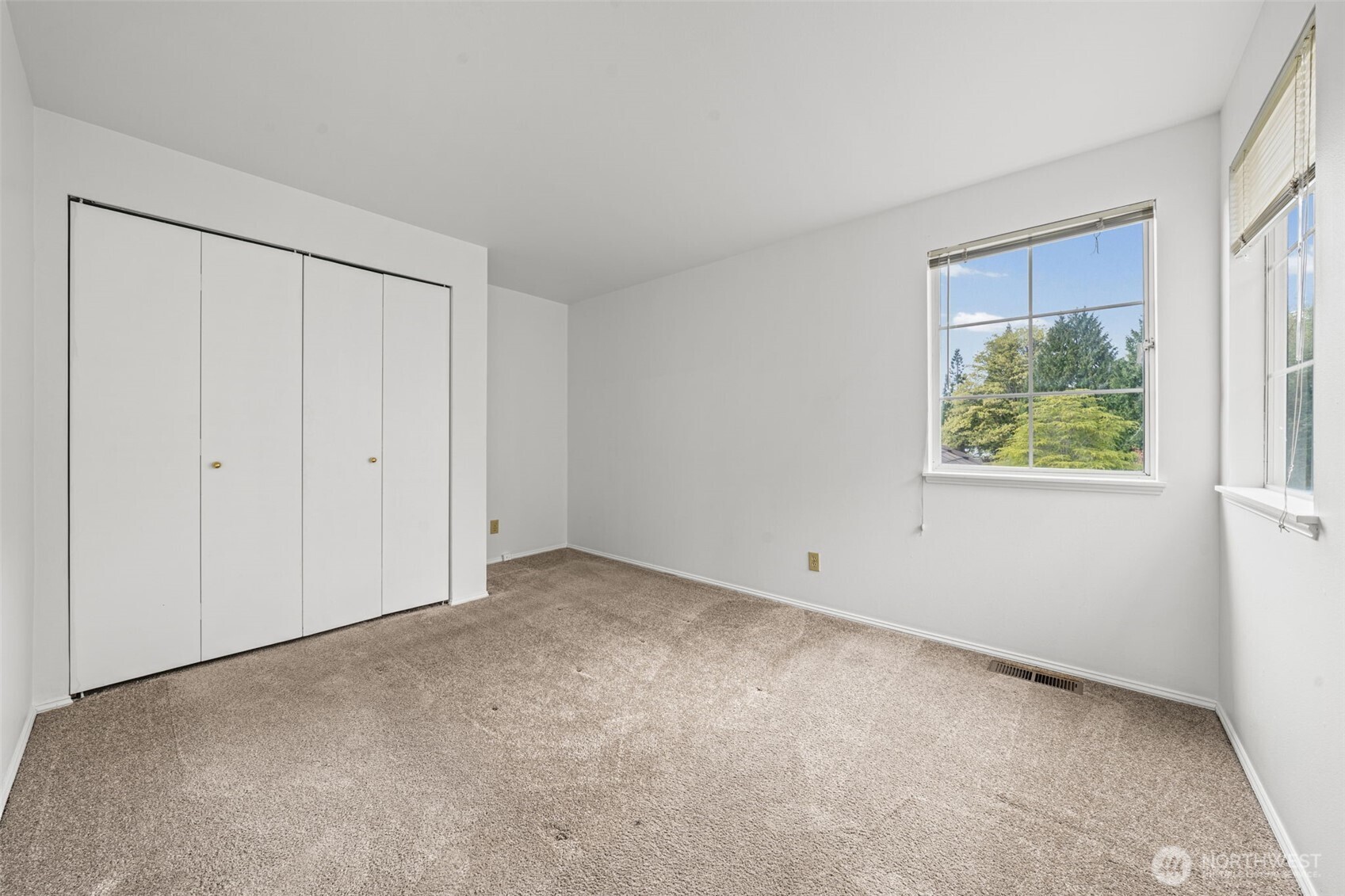 28813 14th Avenue S, Federal Way, WA 98003