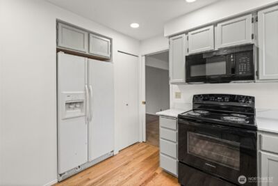 28813 14th Avenue S, Federal Way, WA 98003 - Photo 8
