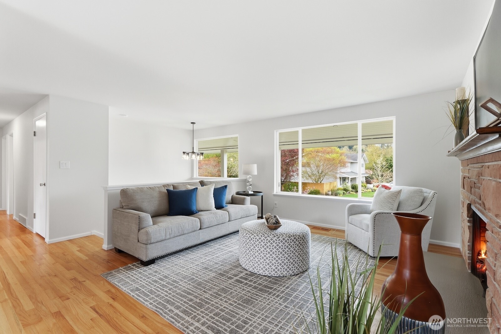 22916 72nd Place W, Mountlake Terrace, WA 98043
