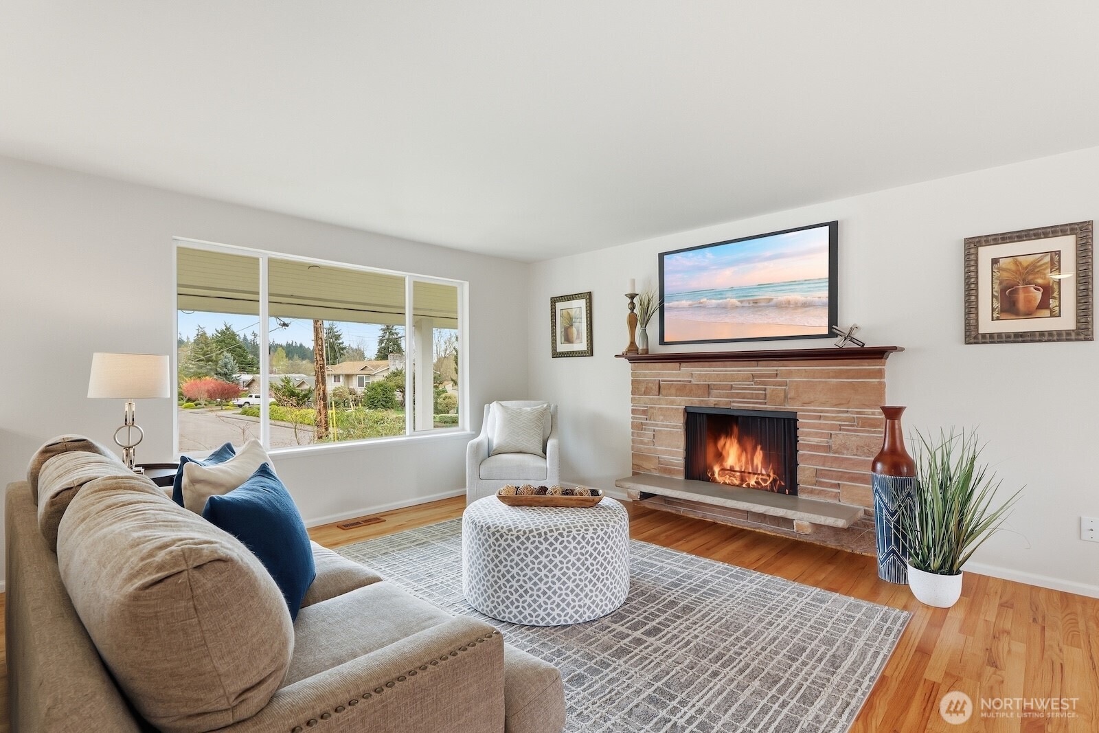 22916 72nd Place W, Mountlake Terrace, WA 98043
