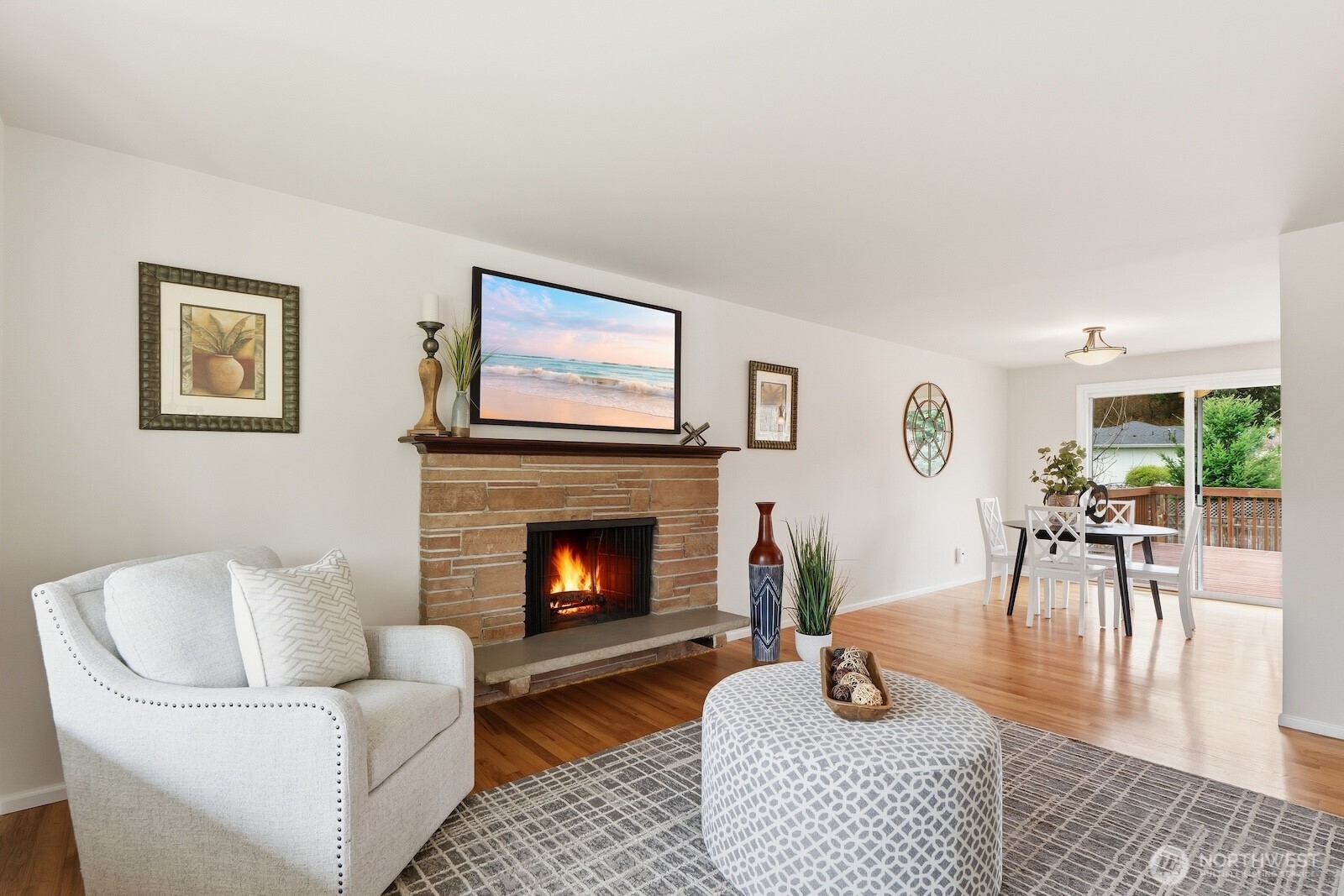 22916 72nd Place W, Mountlake Terrace, WA 98043