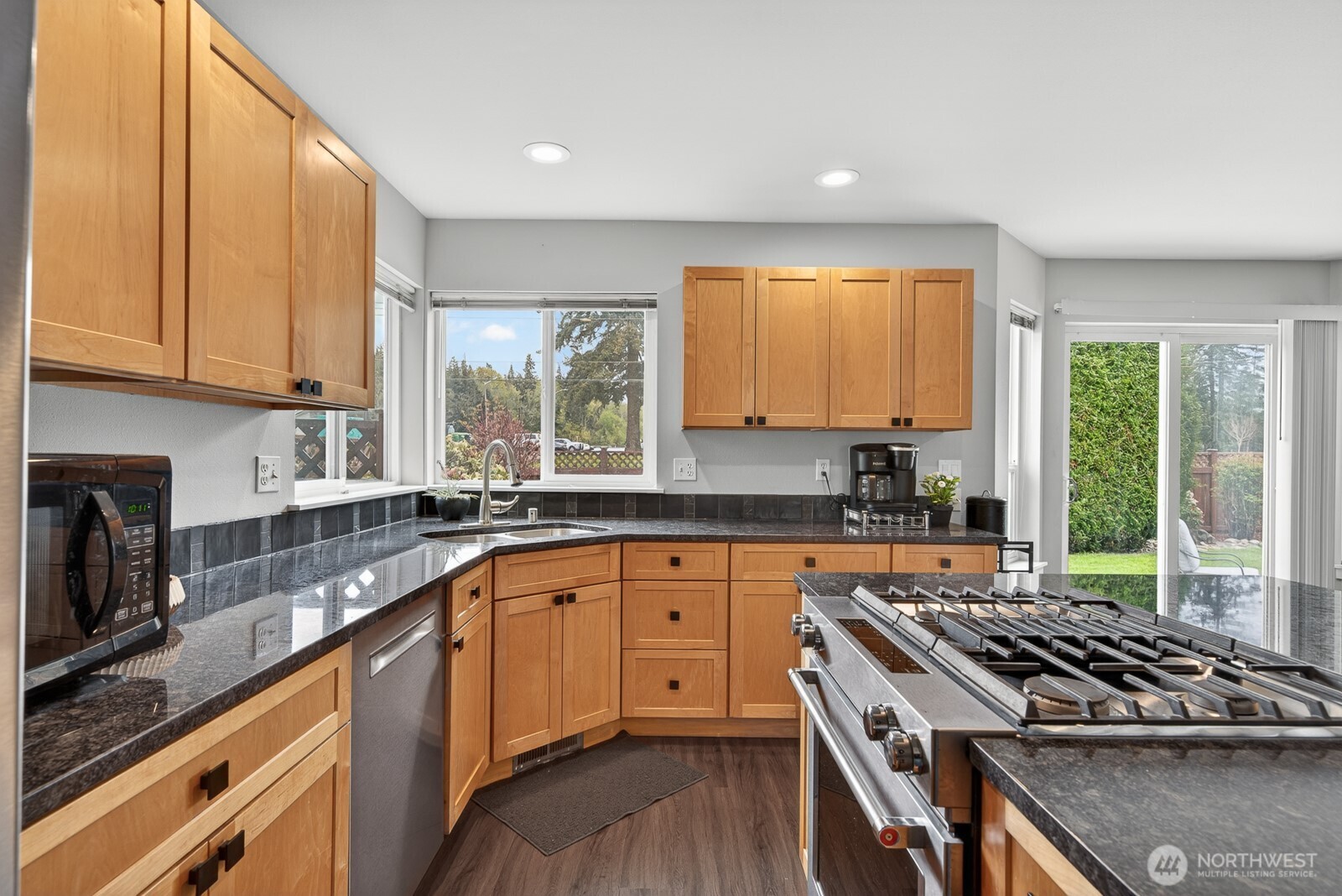 2215 37th Court , Anacortes, WA 98221