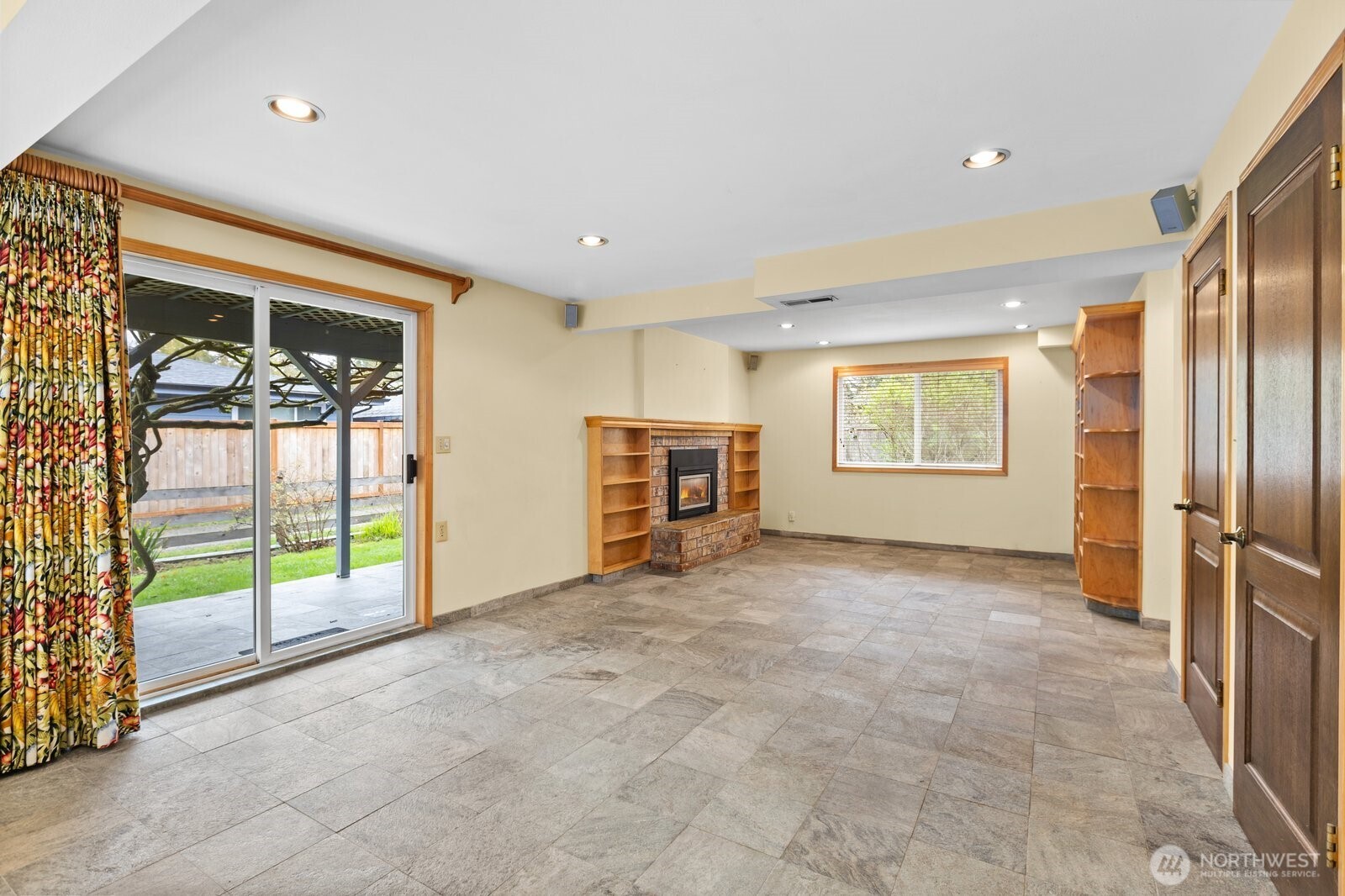 8505 236th Street SW, Edmonds, WA 98026