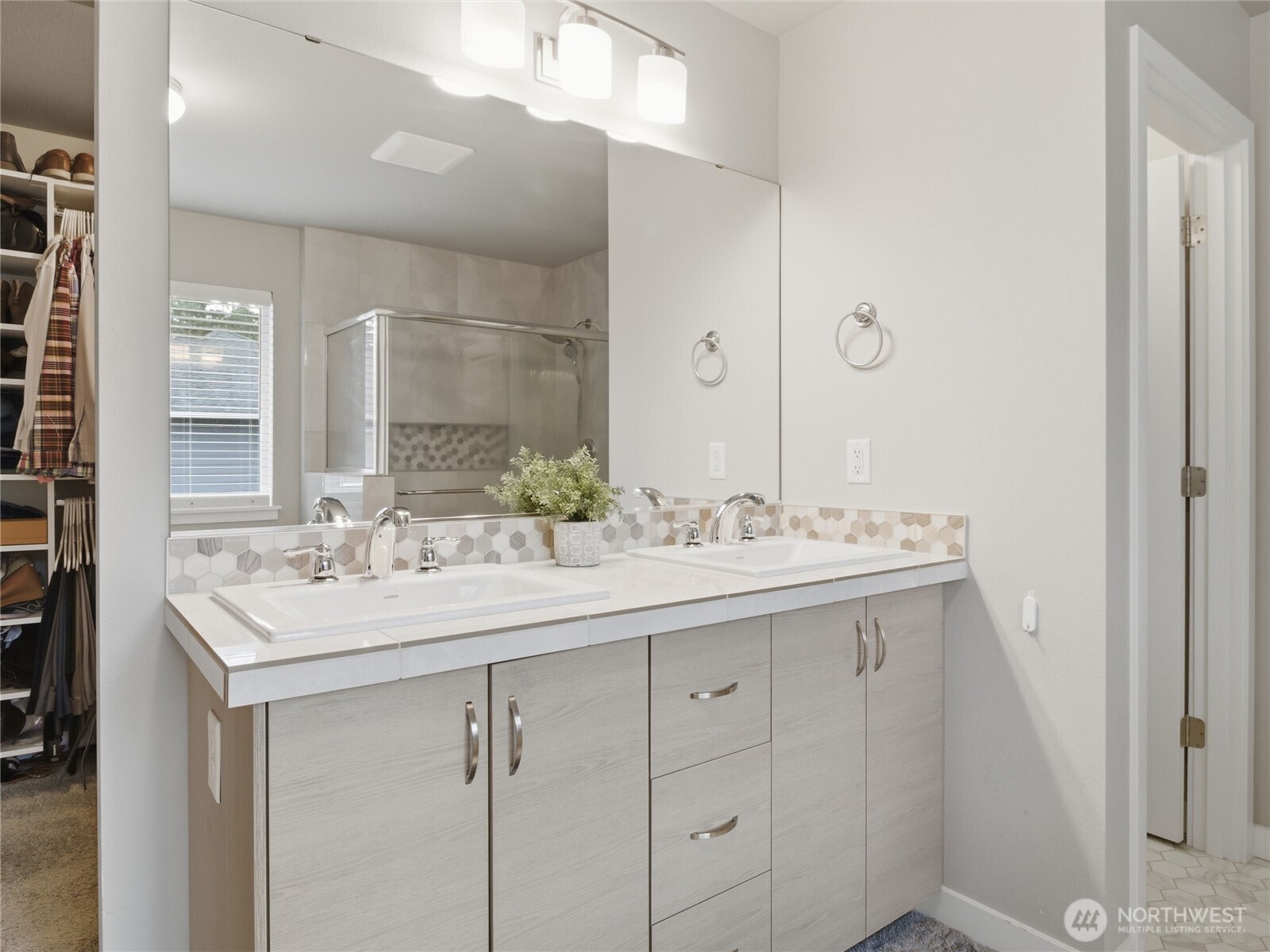 16225 8th Avenue E, Spanaway, WA 98387