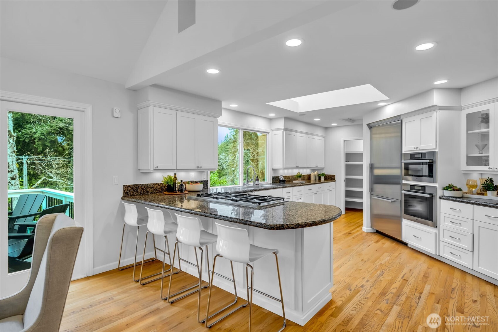 8402 SE 53rd Place , Mercer Island, WA 98040