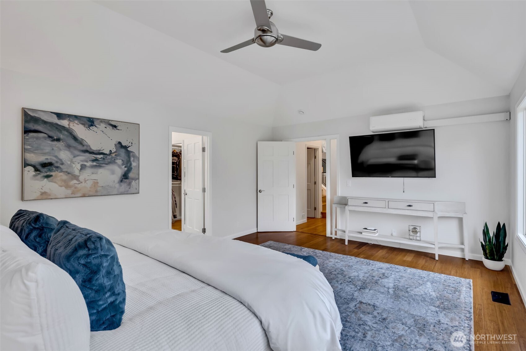 8402 SE 53rd Place , Mercer Island, WA 98040