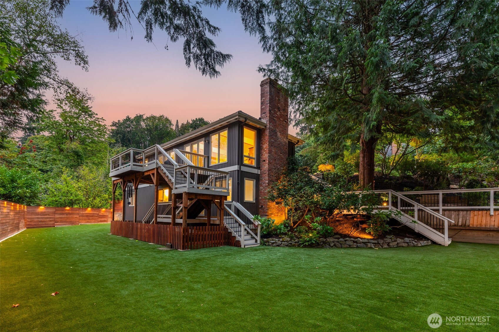 8402 SE 53rd Place , Mercer Island, WA 98040