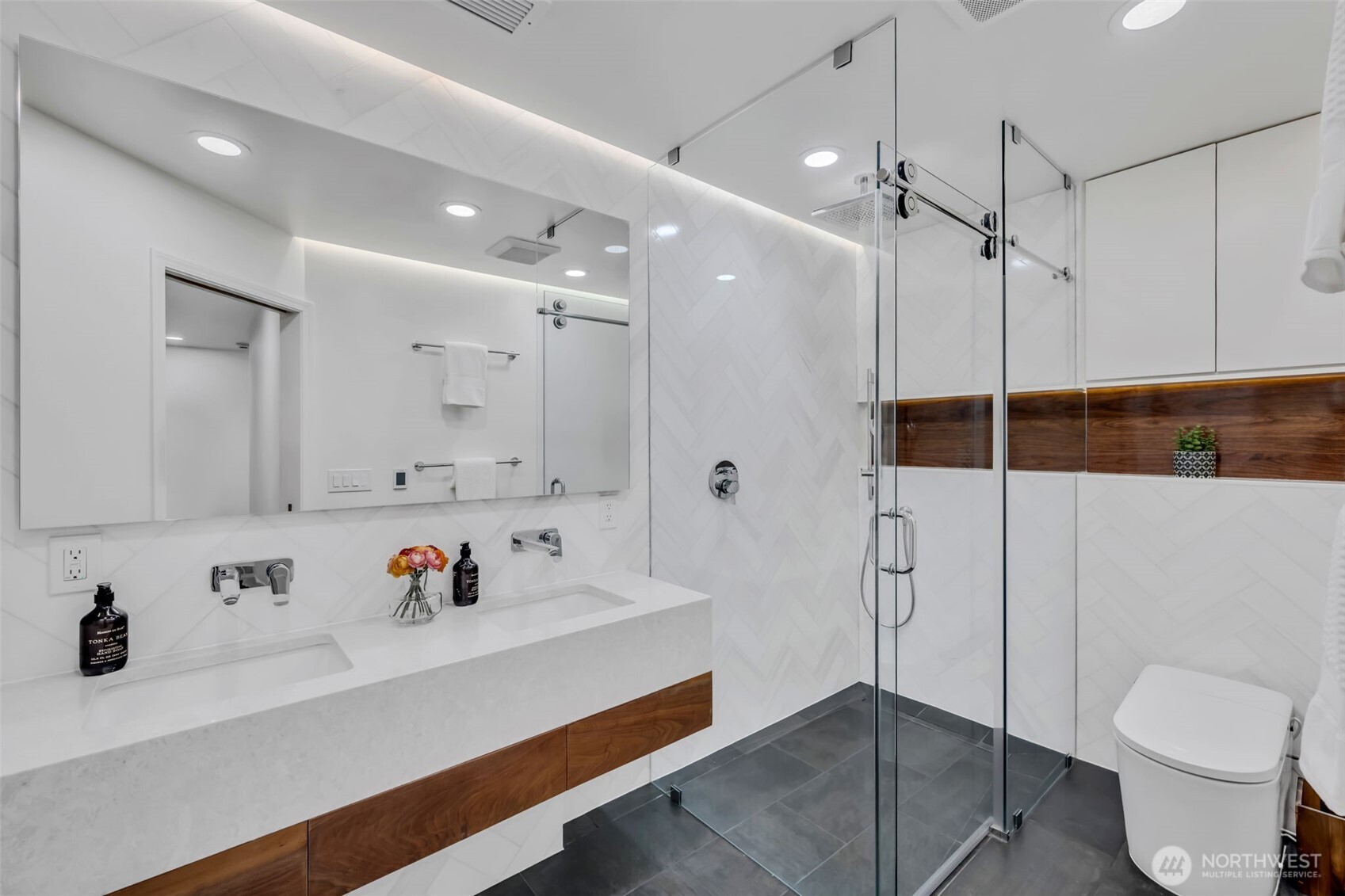 8402 SE 53rd Place , Mercer Island, WA 98040