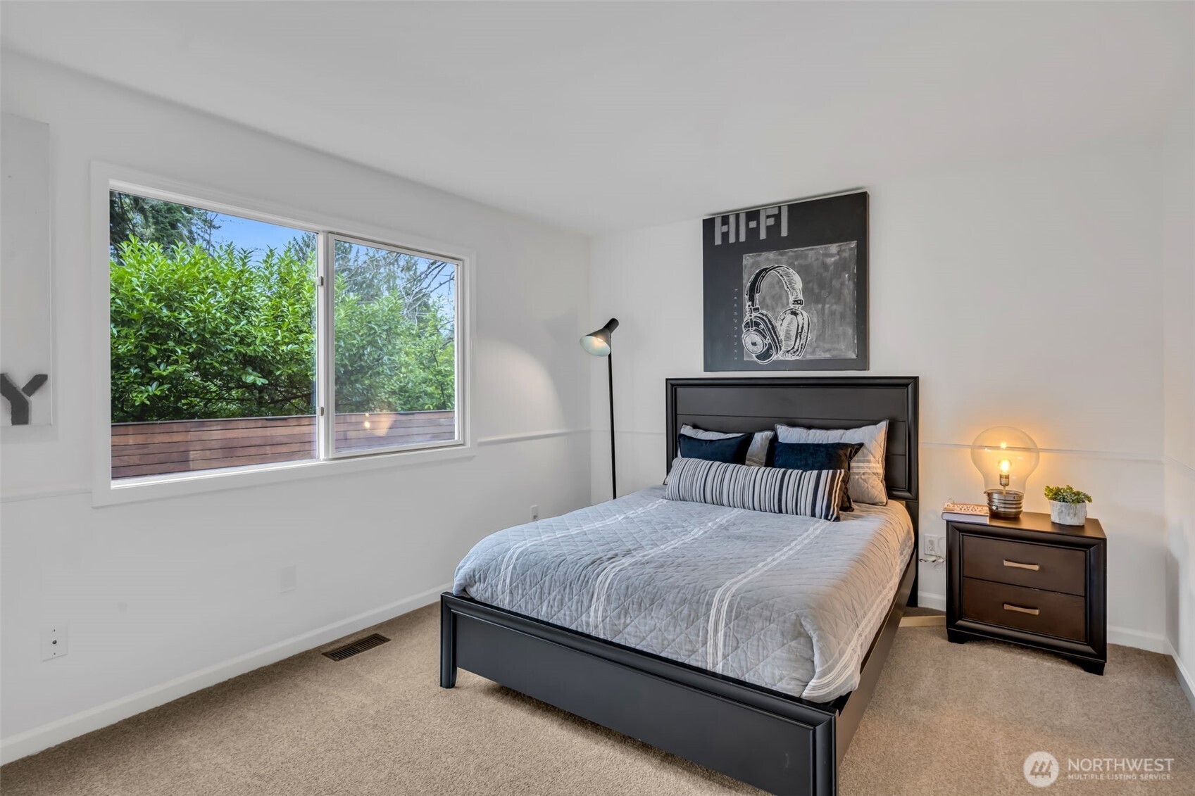 8402 SE 53rd Place , Mercer Island, WA 98040