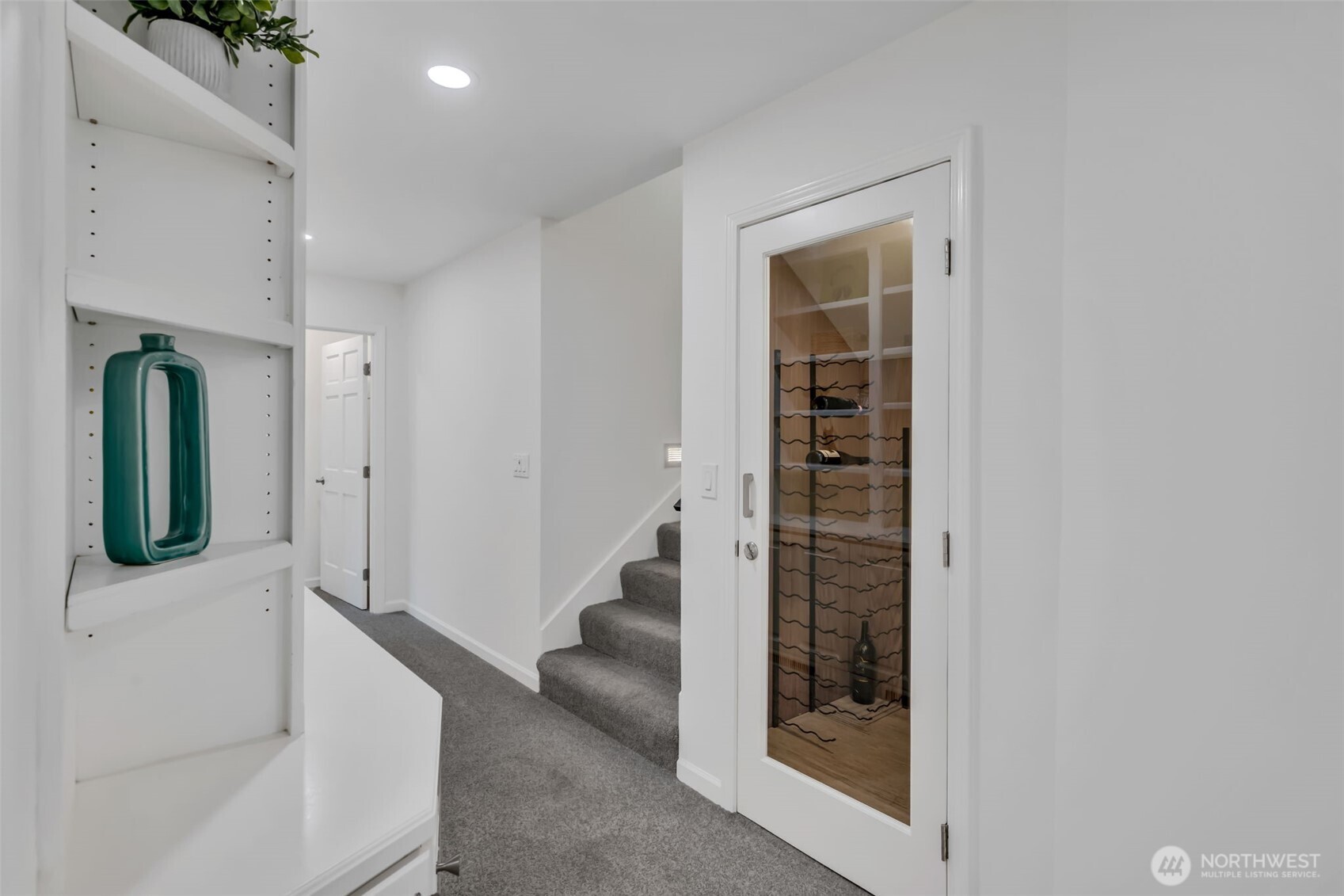 8402 SE 53rd Place , Mercer Island, WA 98040