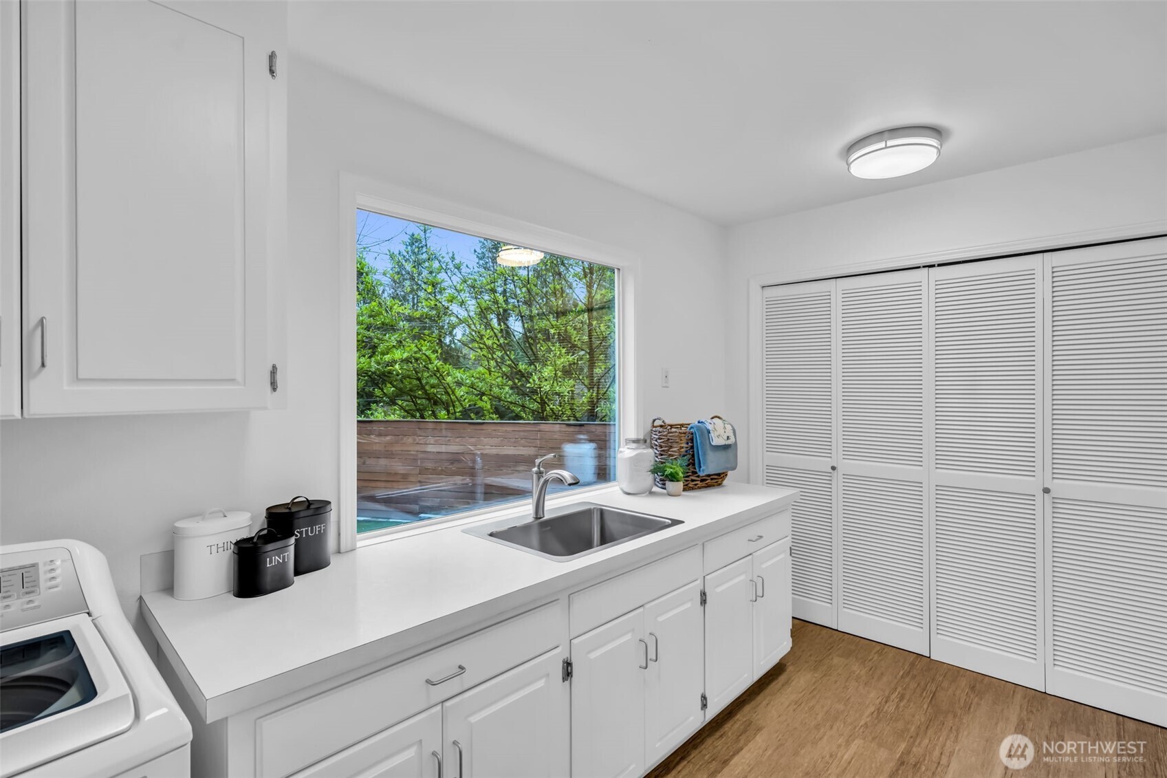 8402 SE 53rd Place , Mercer Island, WA 98040