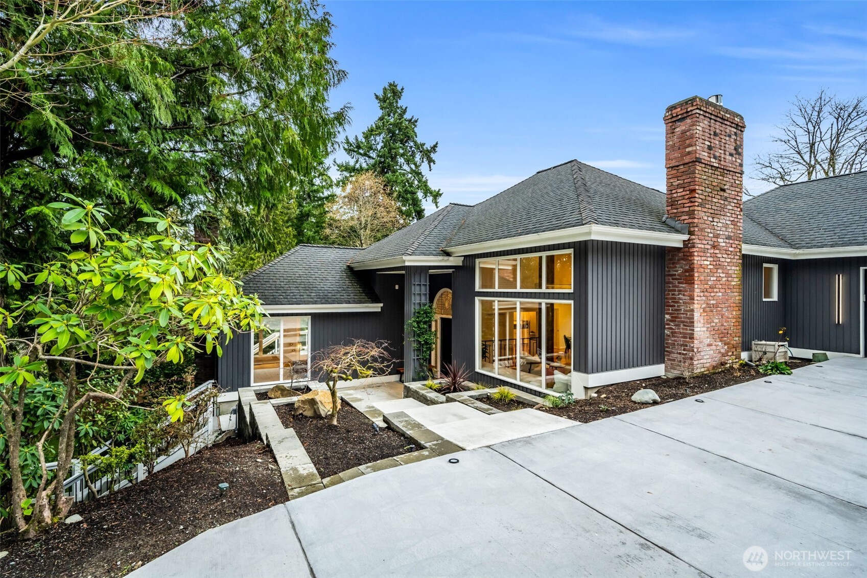 8402 SE 53rd Place , Mercer Island, WA 98040