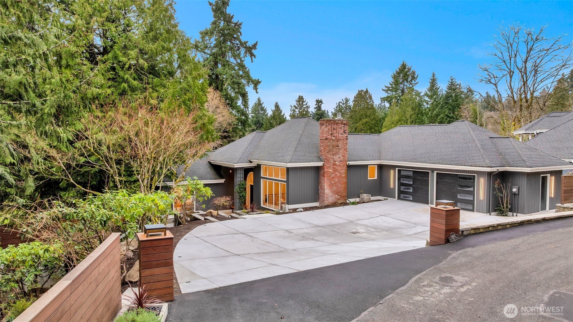 8402 SE 53rd Place , Mercer Island, WA 98040