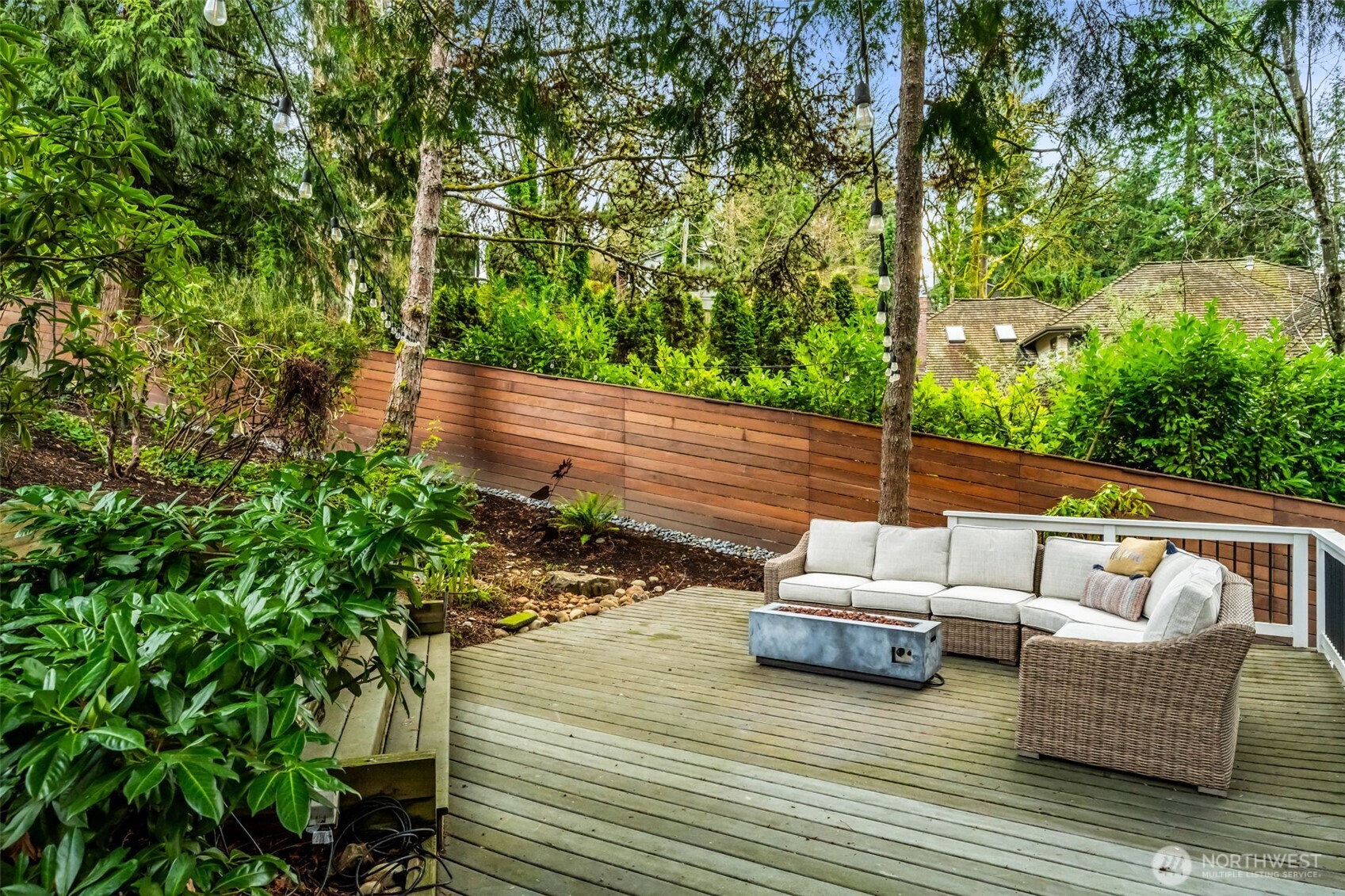 8402 SE 53rd Place , Mercer Island, WA 98040