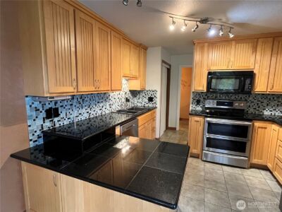 102 Shelter Bay Drive , La Conner, WA 98257 - Photo 9