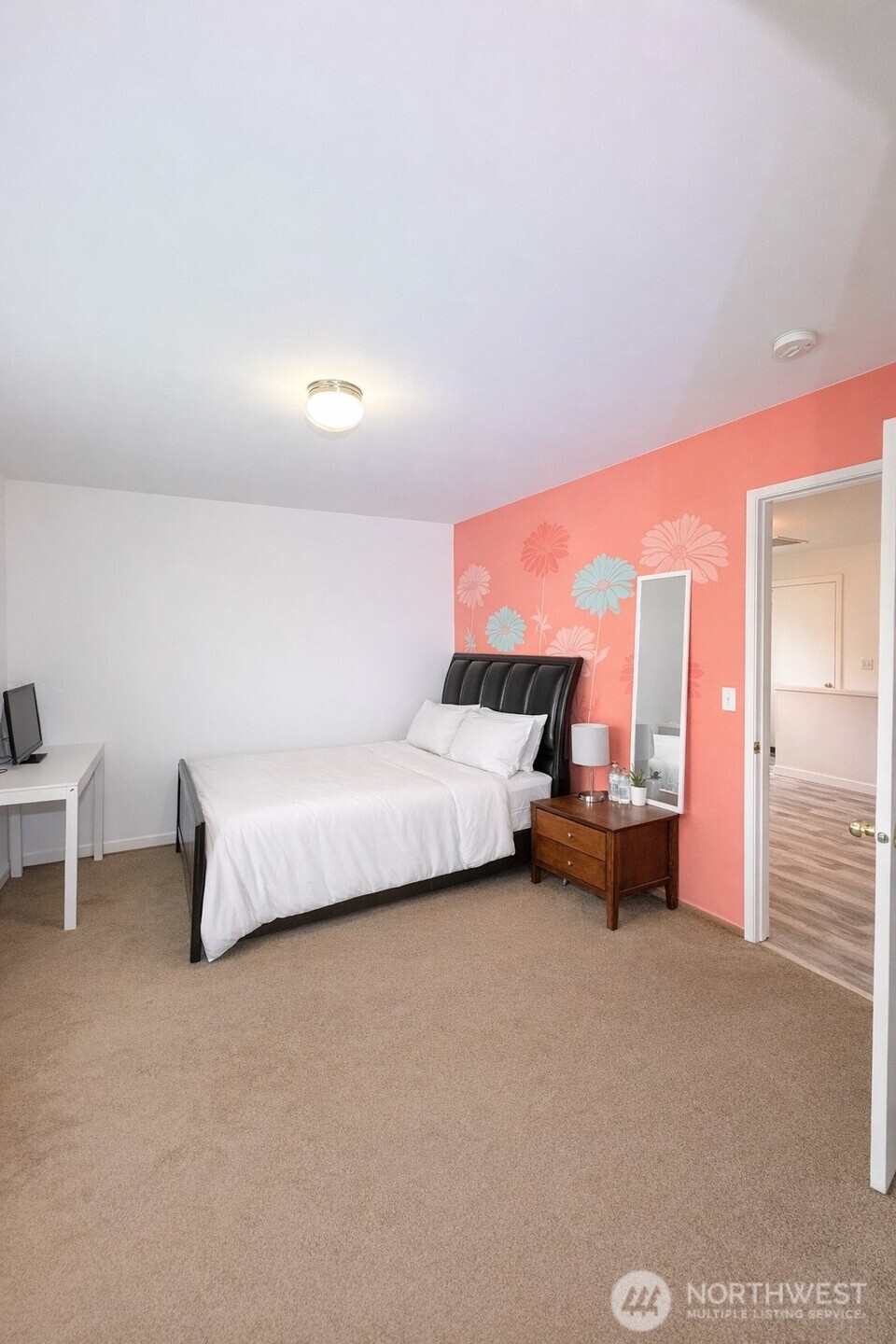 615 Monarch Boulevard , Mount Vernon, WA 98273