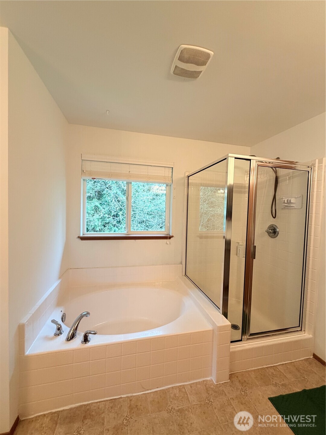 615 Monarch Boulevard , Mount Vernon, WA 98273