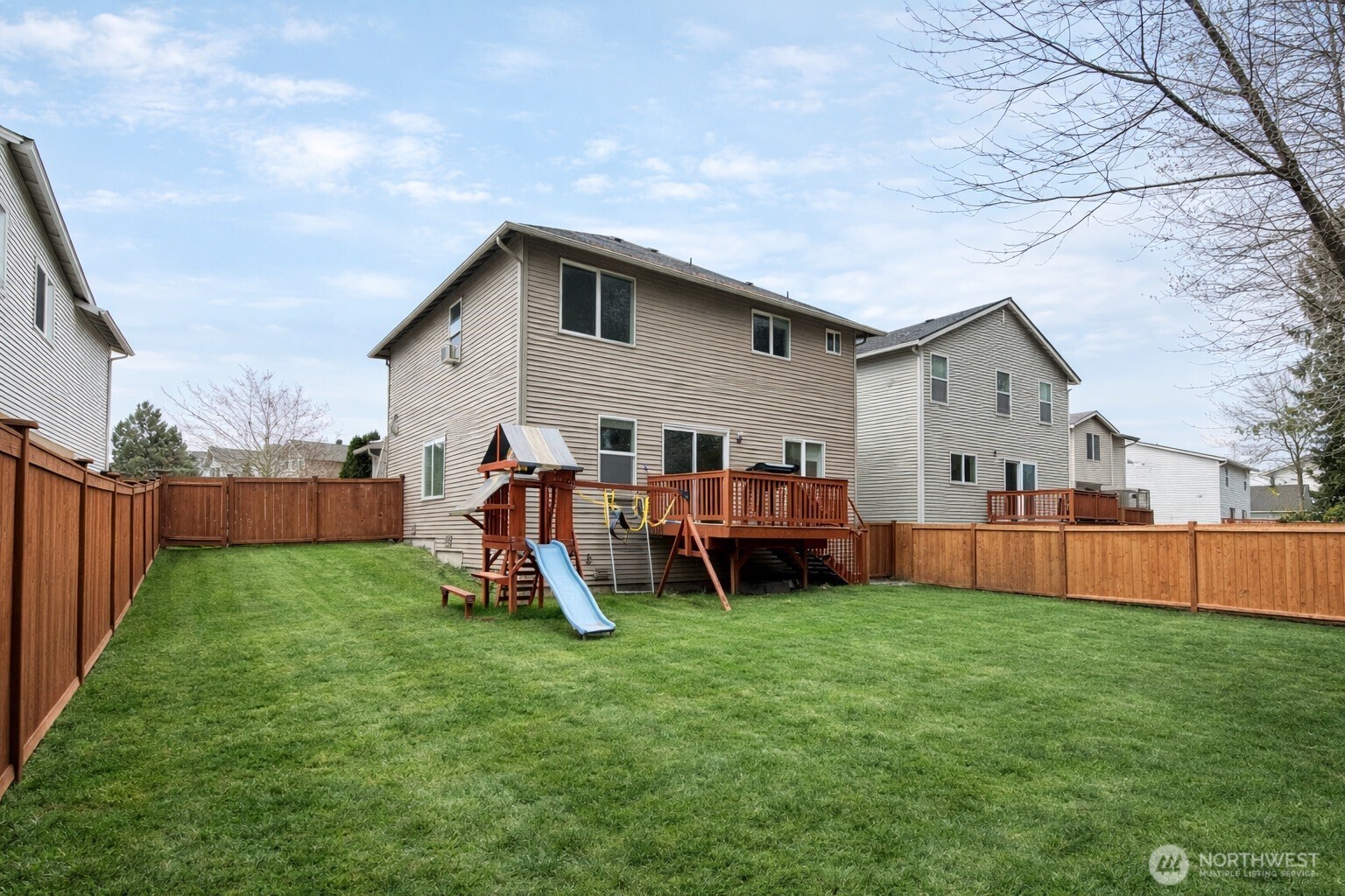 615 Monarch Boulevard , Mount Vernon, WA 98273