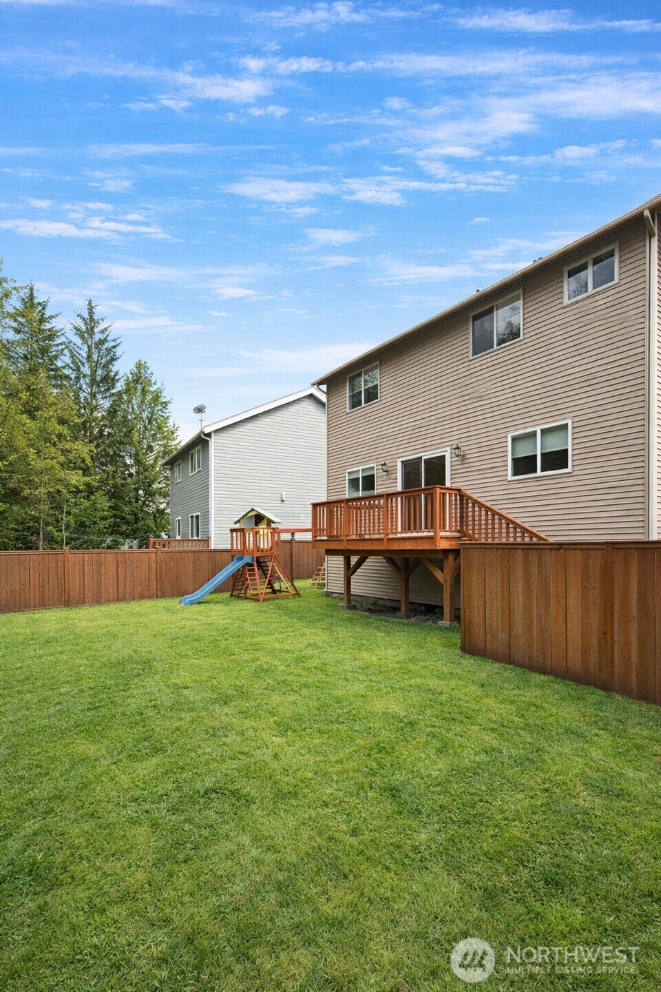 615 Monarch Boulevard , Mount Vernon, WA 98273