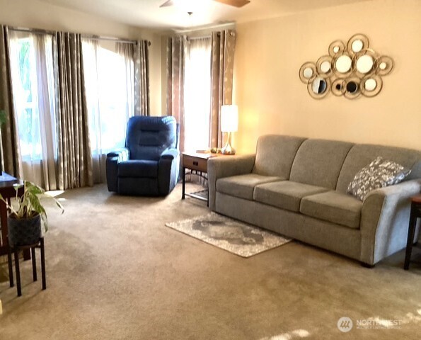 4515 176th Street SW #1, Lynnwood, WA 98037