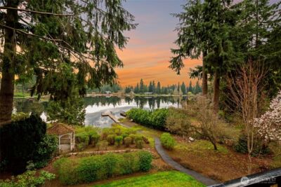 23330 E Echo Lake Road , Snohomish, WA 98296