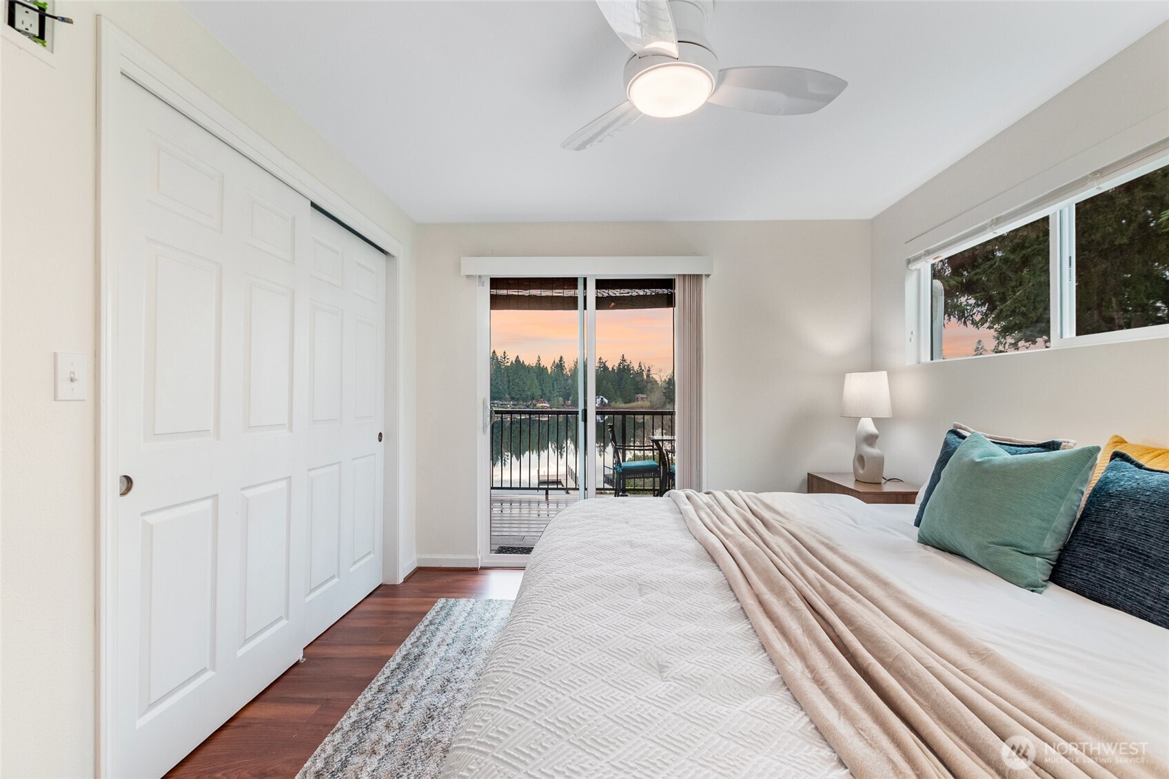 23330 E Echo Lake Road , Snohomish, WA 98296