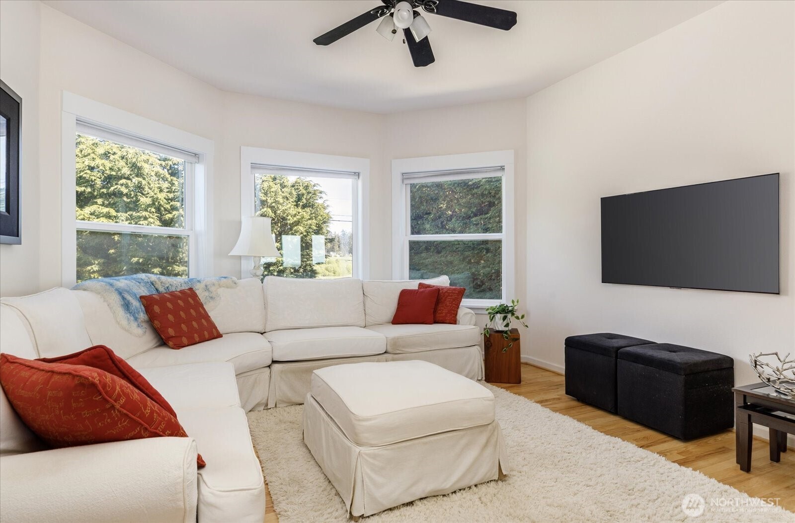 2029 West Beach Road , Oak Harbor, WA 98277