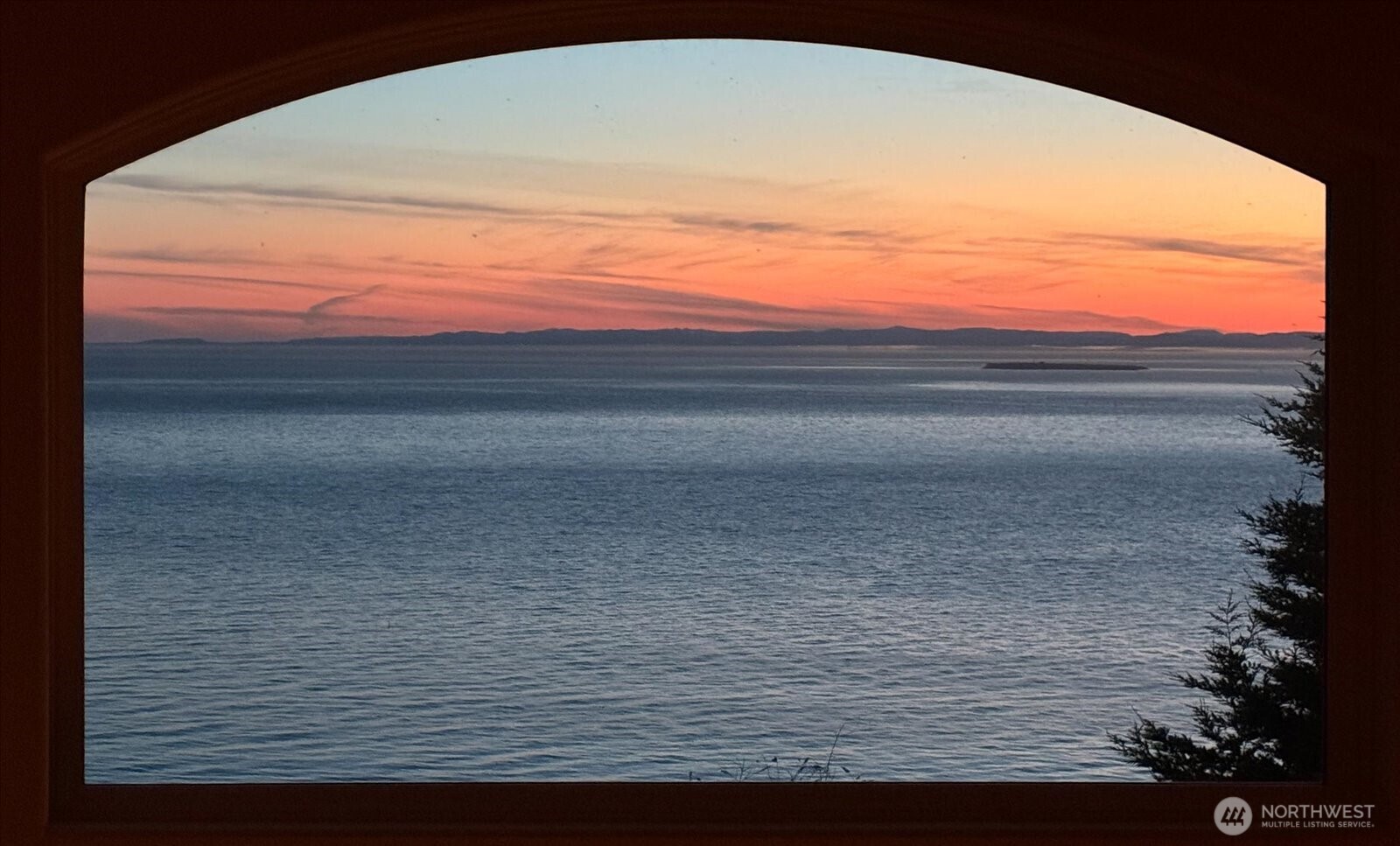 2029 West Beach Road , Oak Harbor, WA 98277