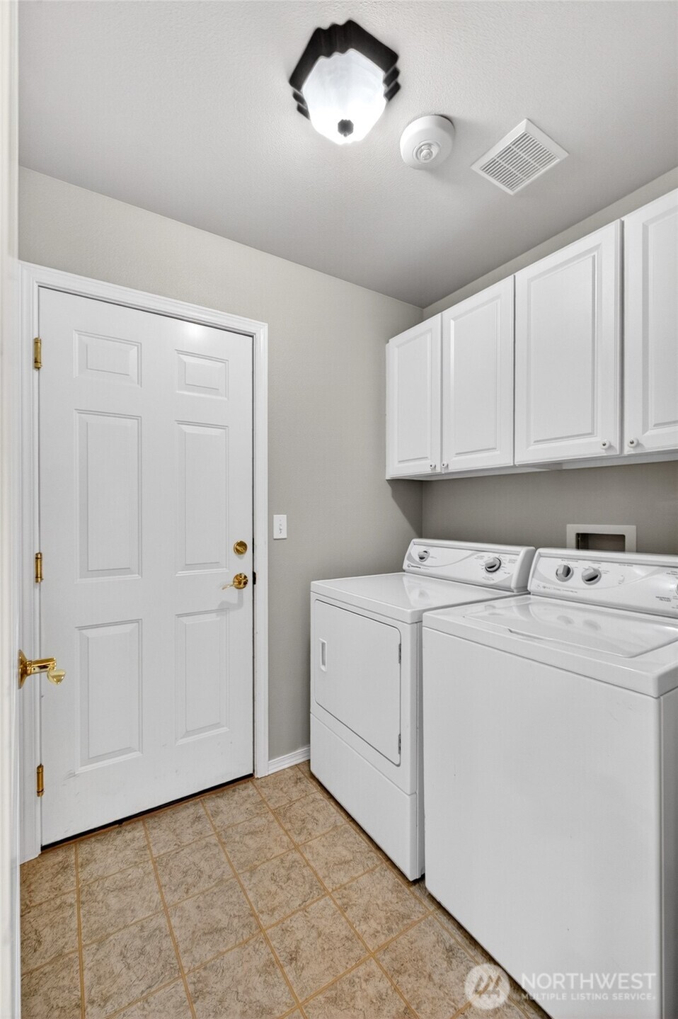 1492 Mountain View Drive #6, Enumclaw, WA 98022