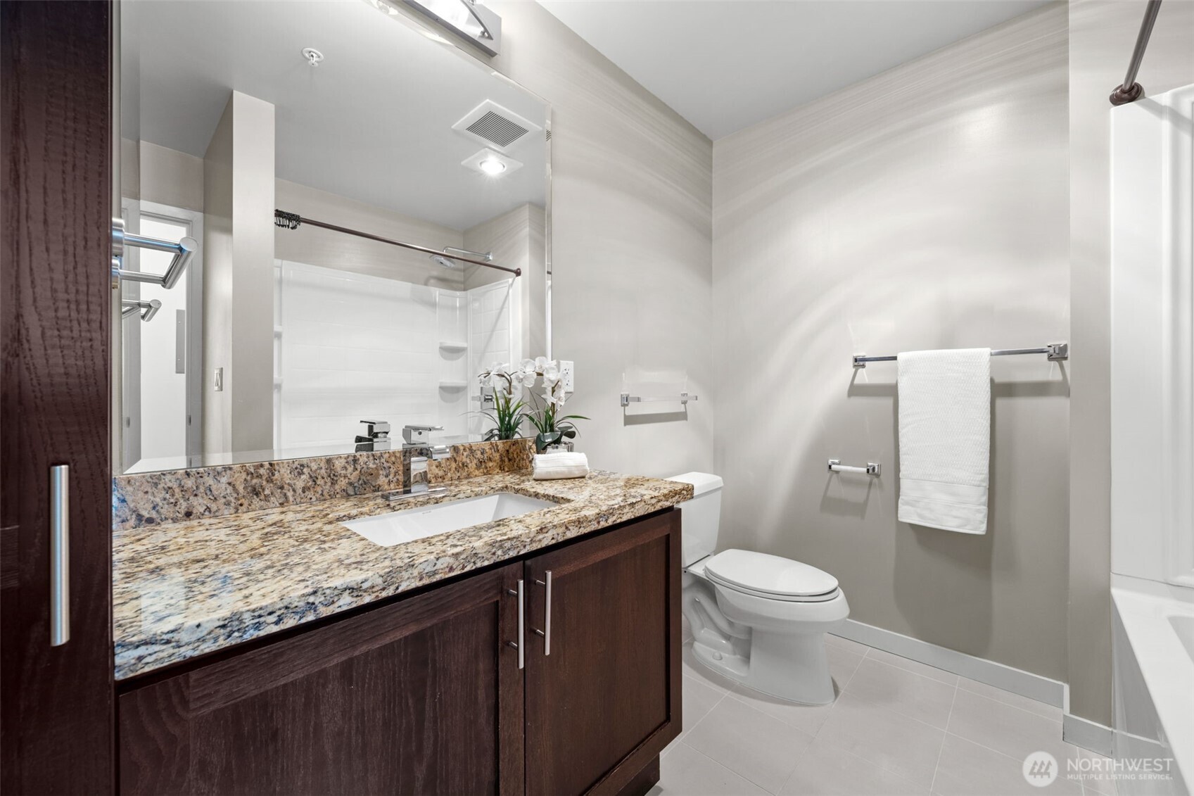 15100 6th Avenue SW #332, Burien, WA 98166