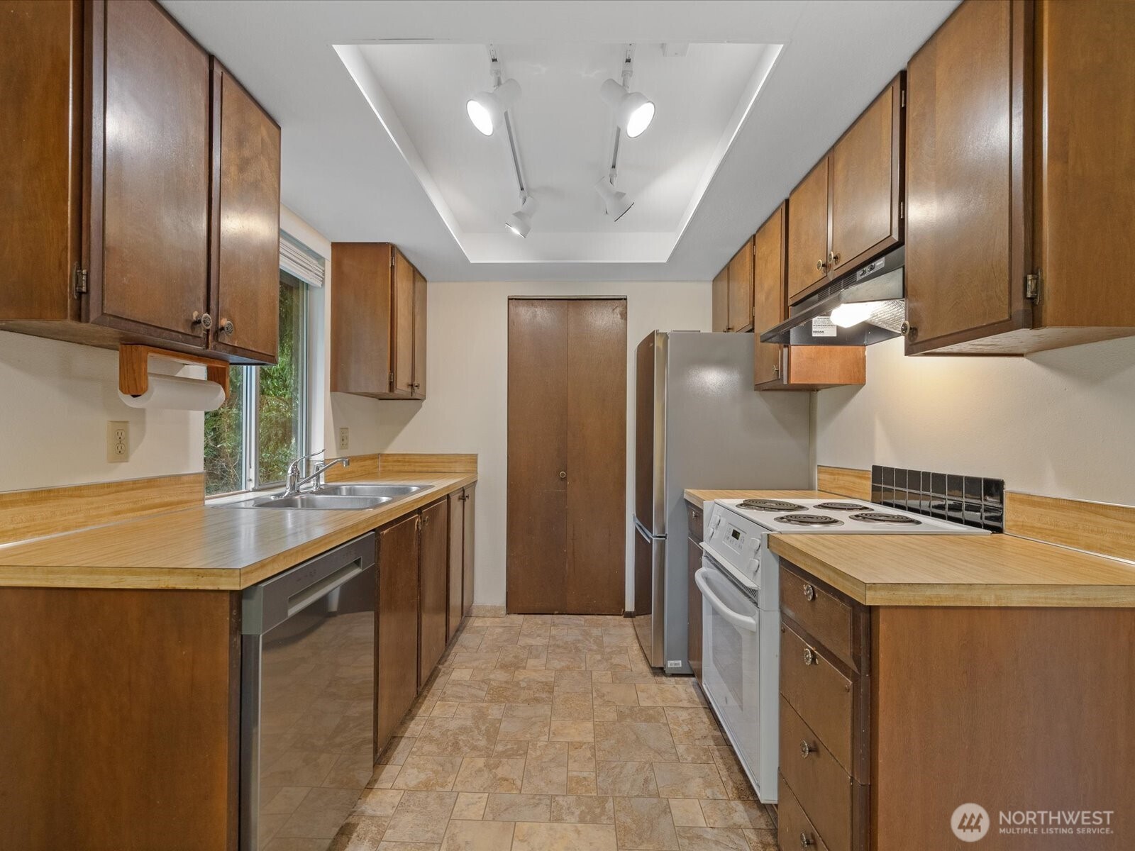8506 192nd Street SW, Edmonds, WA 98026