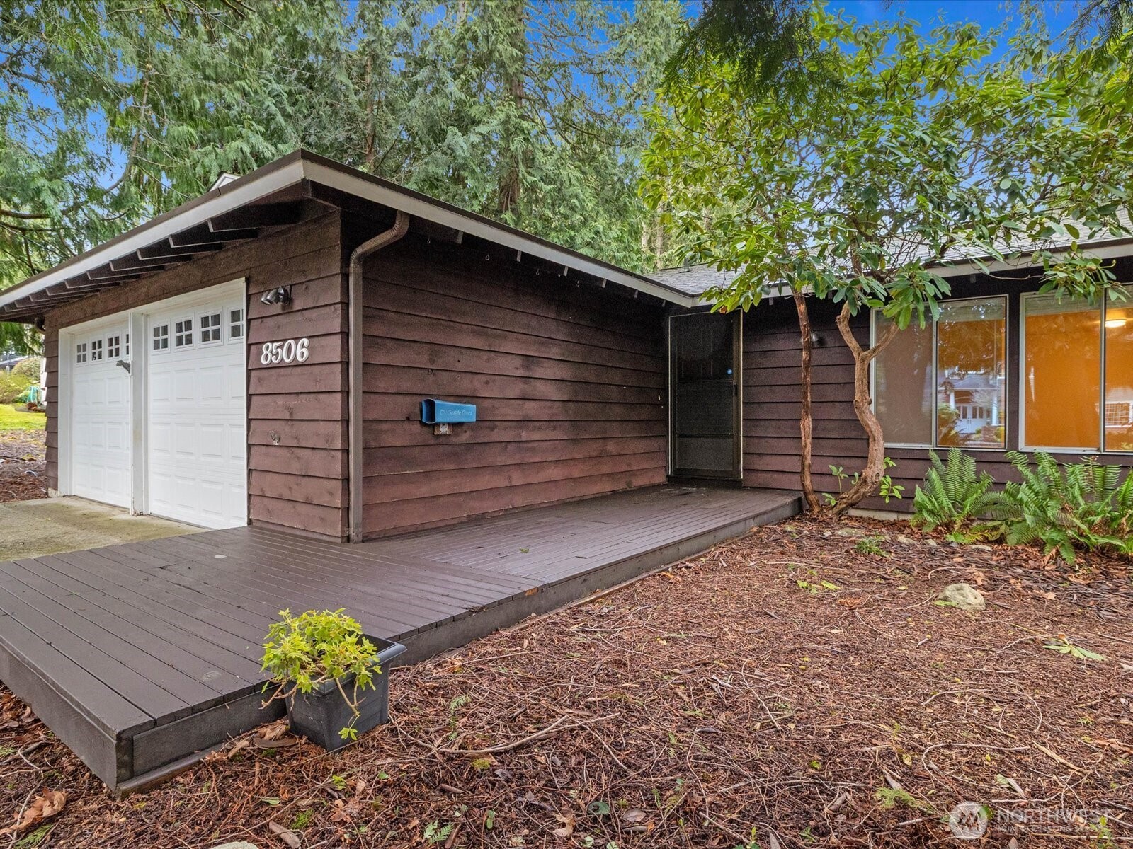 8506 192nd Street SW, Edmonds, WA 98026