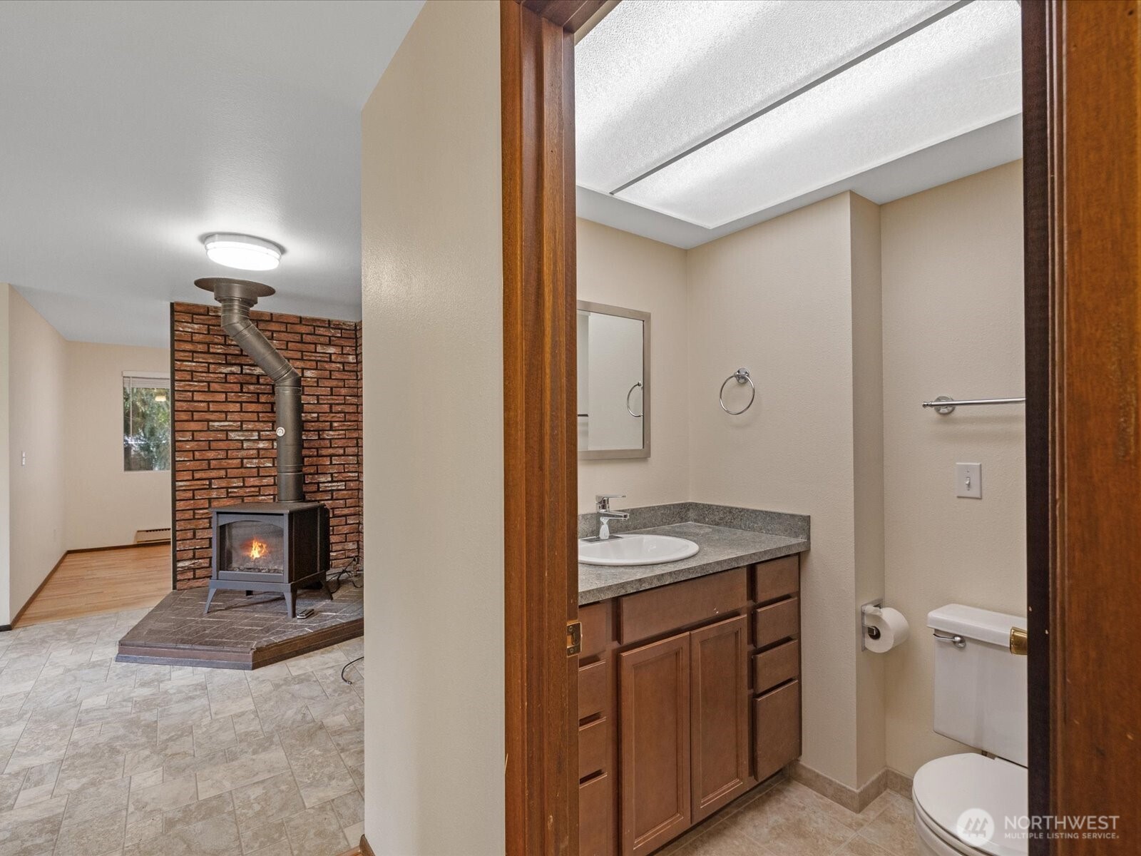 8506 192nd Street SW, Edmonds, WA 98026