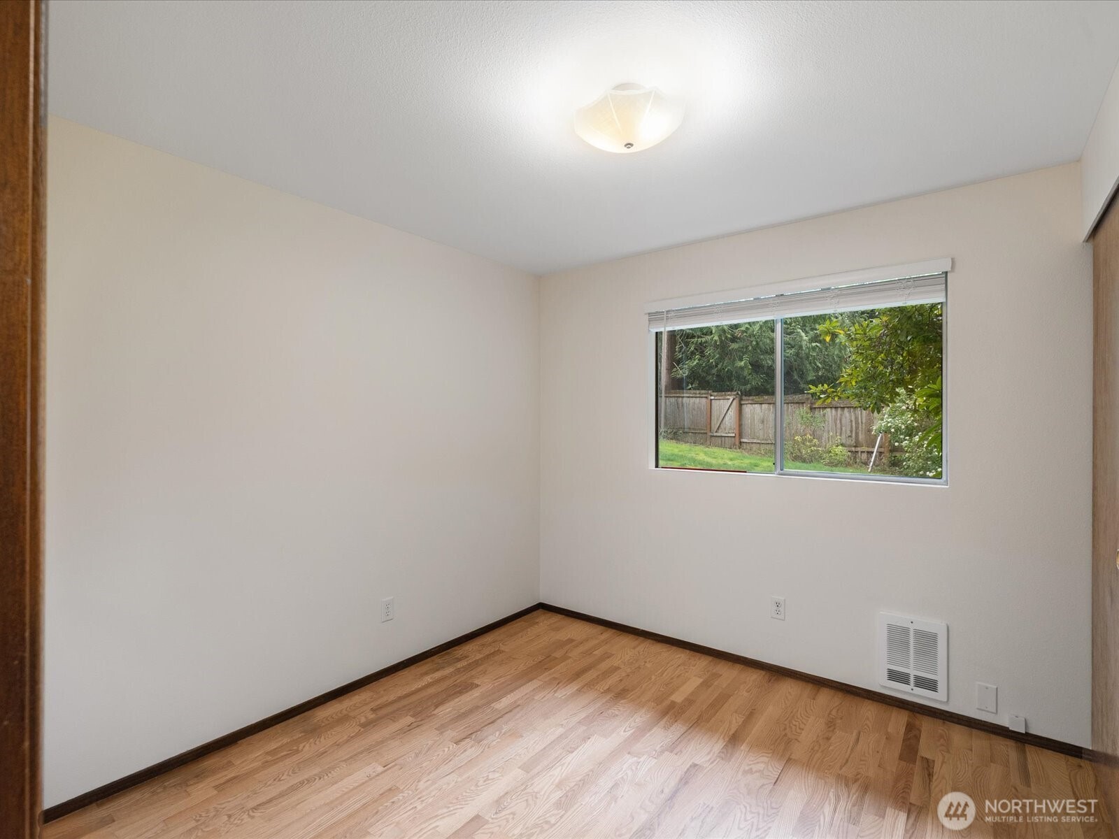 8506 192nd Street SW, Edmonds, WA 98026