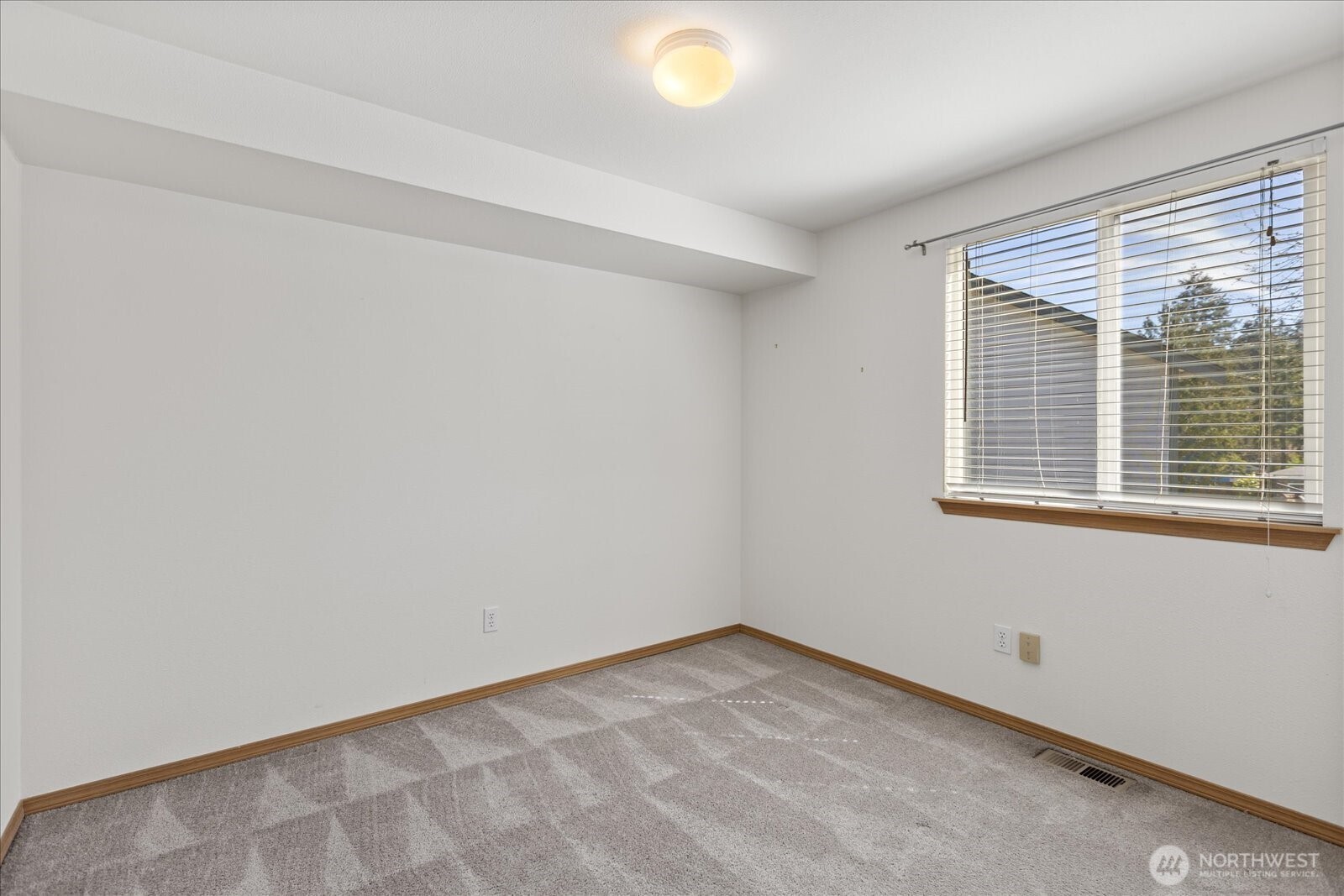 18211 SE 261st Court , Covington, WA 98042