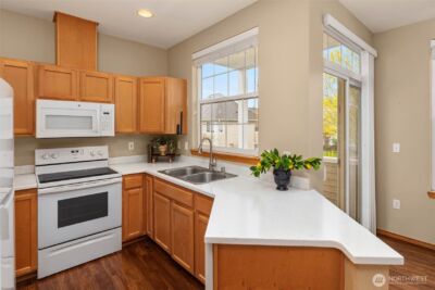 22736 NE 4th Lane , Sammamish, WA 98074 - Photo 9