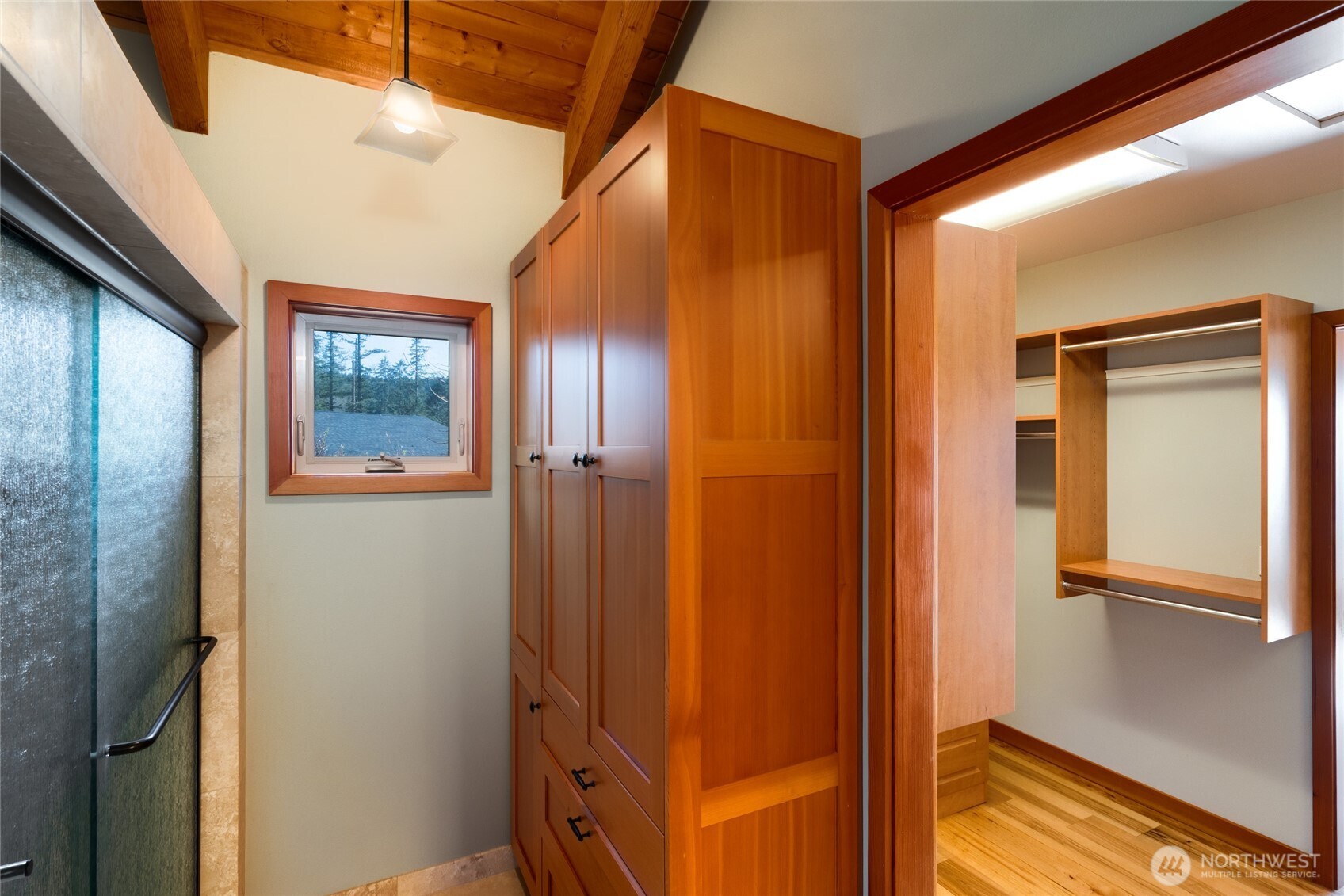 6065 Central Avenue , Anacortes, WA 98221