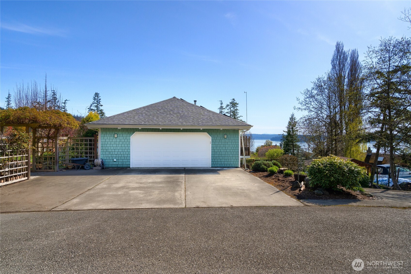 6065 Central Avenue , Anacortes, WA 98221