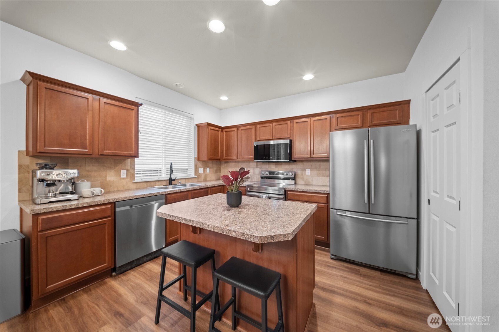 1404 77th Trail SE, Tumwater, WA 98501