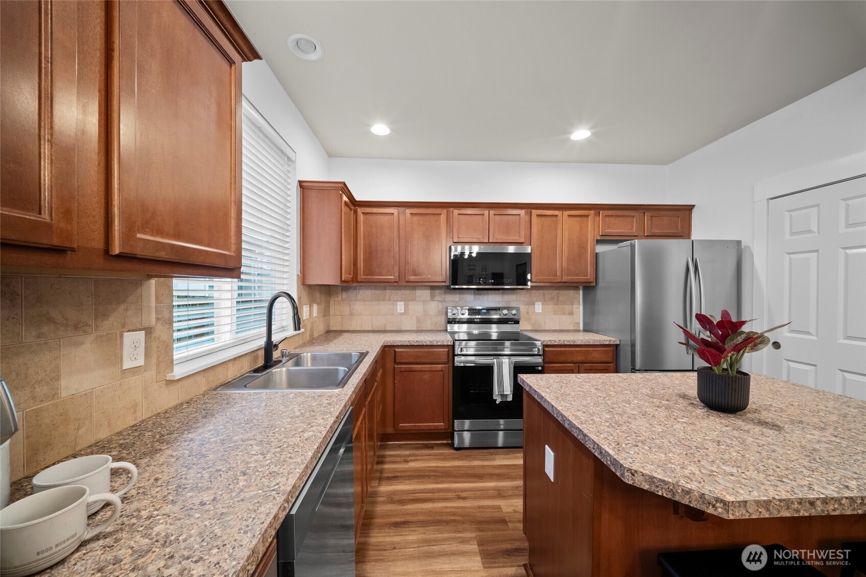 1404 77th Trail SE, Tumwater, WA 98501