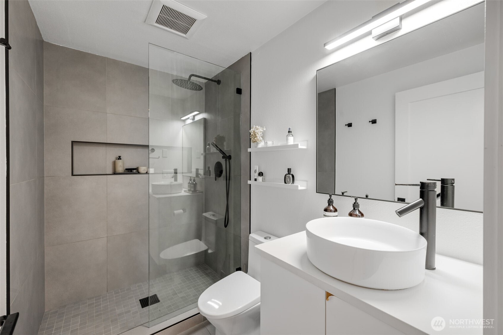 327 213 Place SW, Bothell, WA 98021