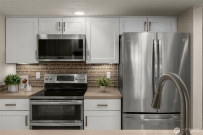 145 105th Avenue SE #25, Bellevue, WA 98004 - Photo 11
