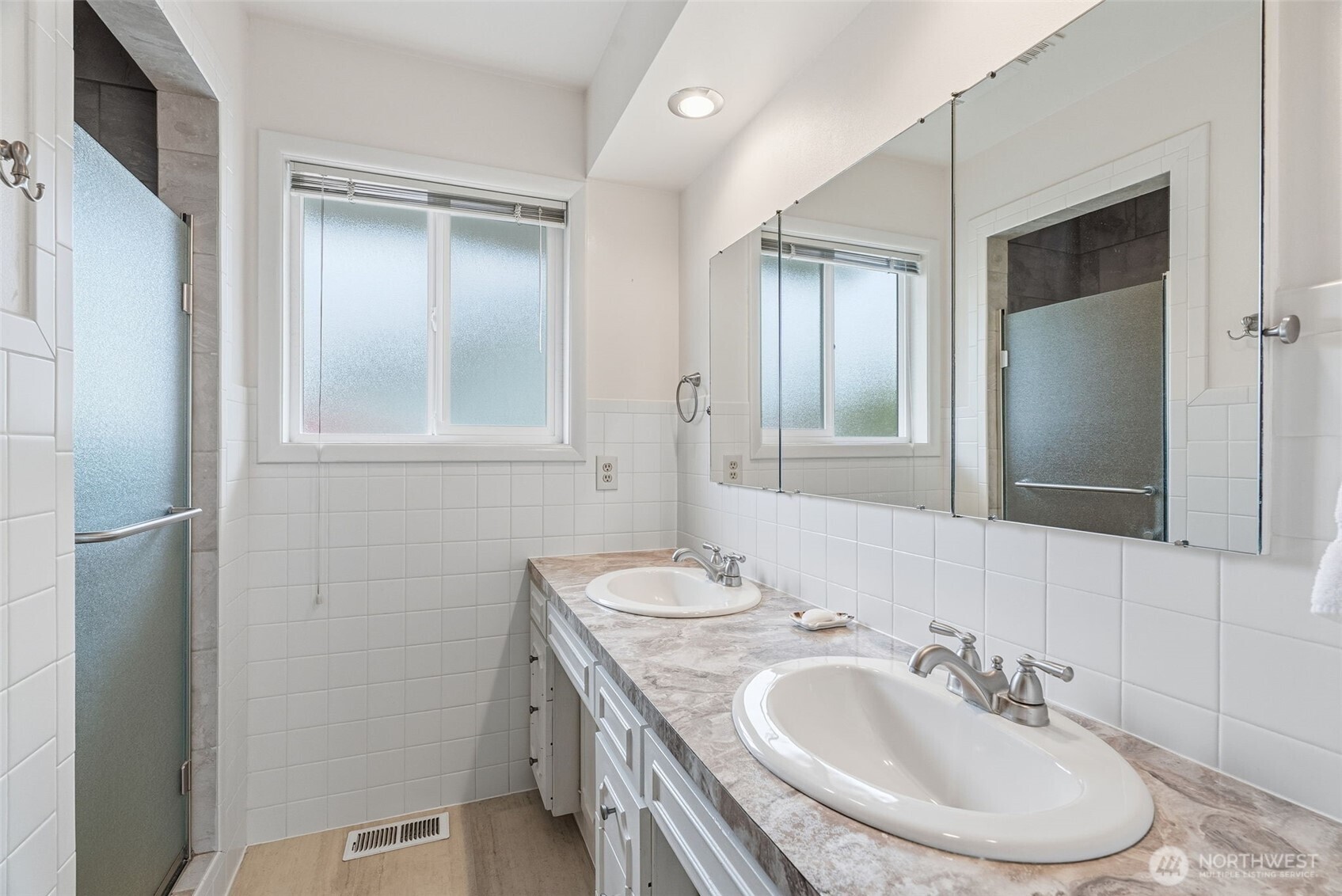2246 Cascade Way , Longview, WA 98632