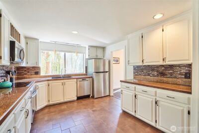 15028 245th Avenue SE, Issaquah, WA 98027 - Photo 5